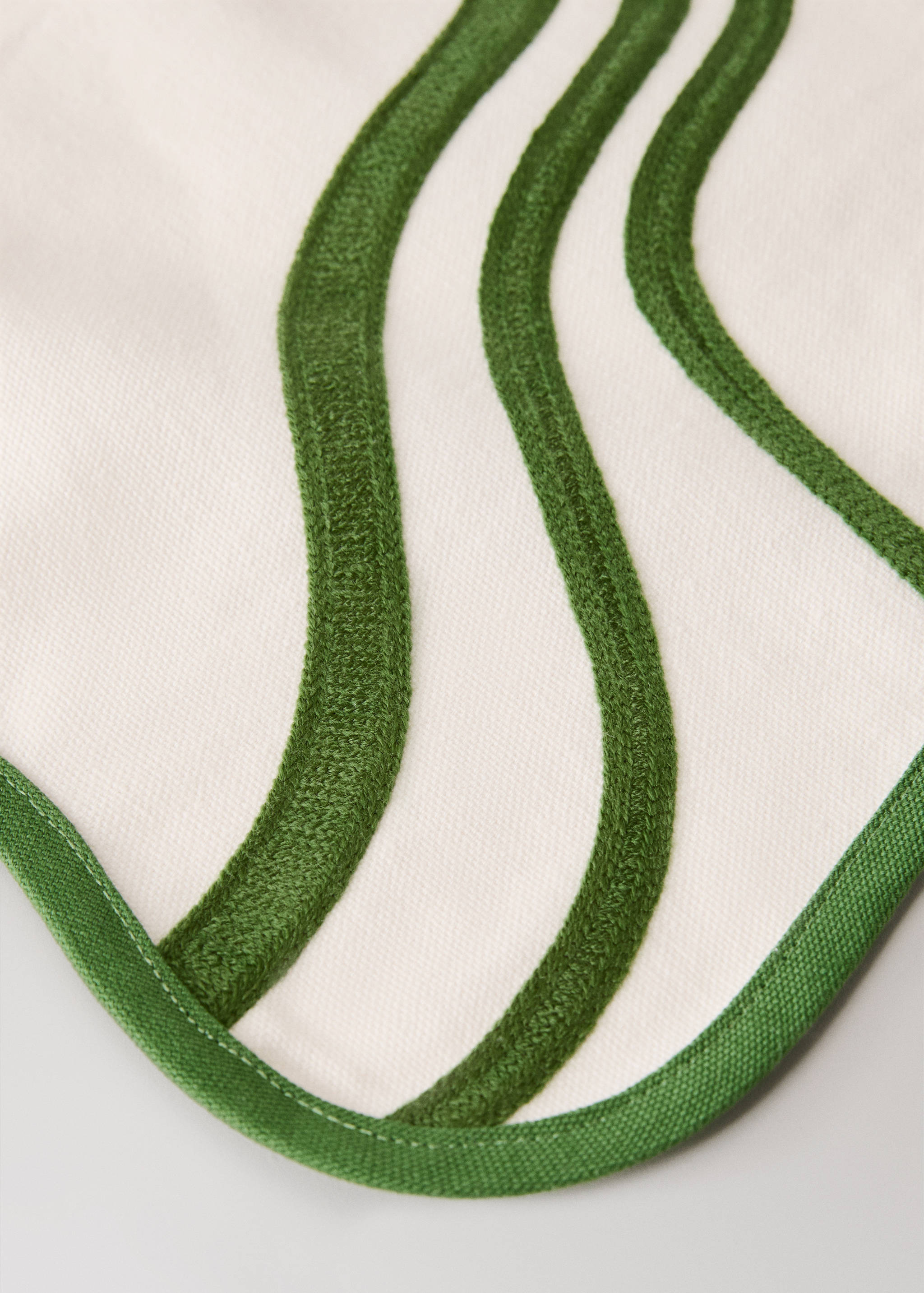 Set de table en coton brodé à ondulations - Détail de l'article 2