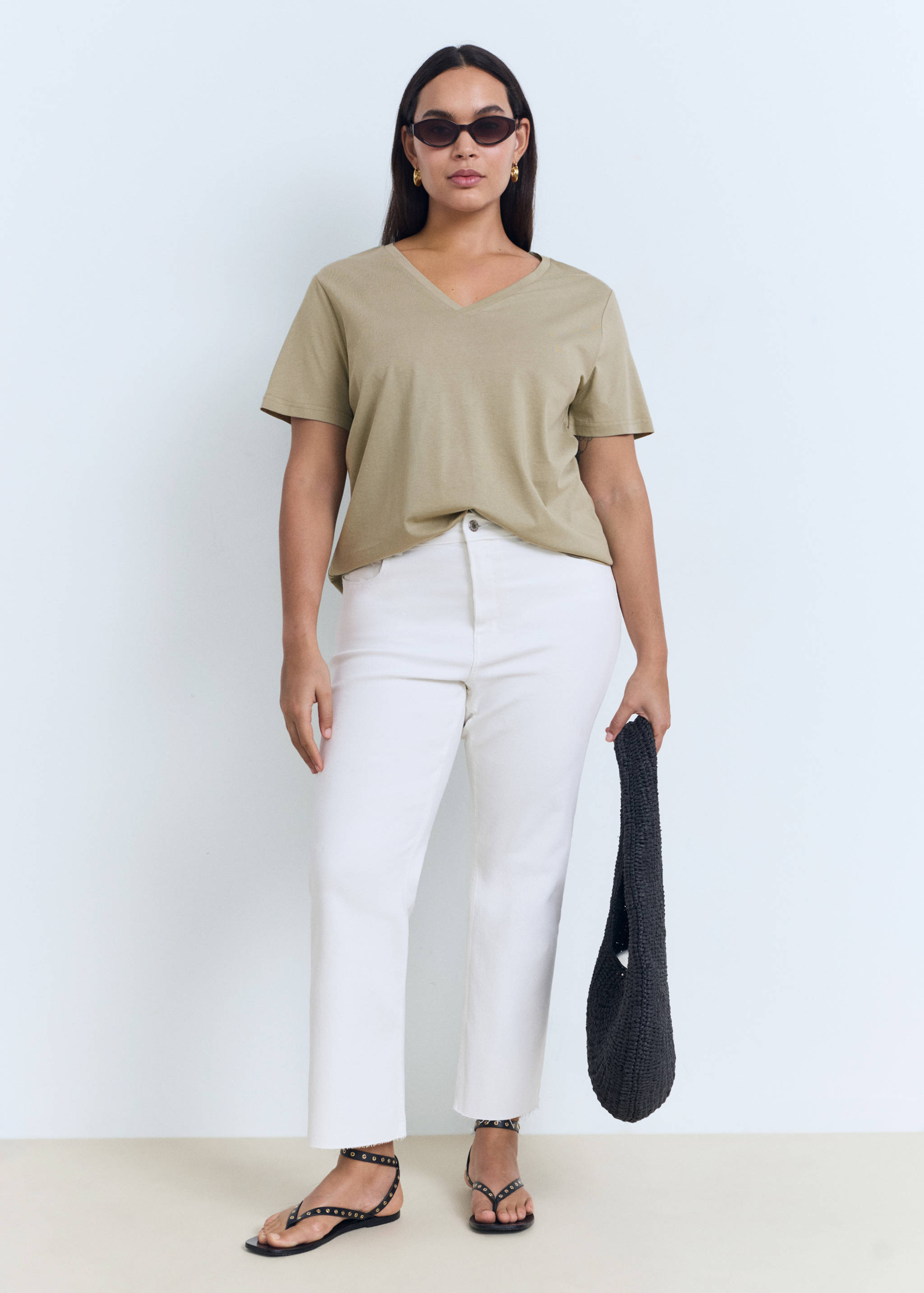 V-neck cotton T-shirt - Details of the article 3