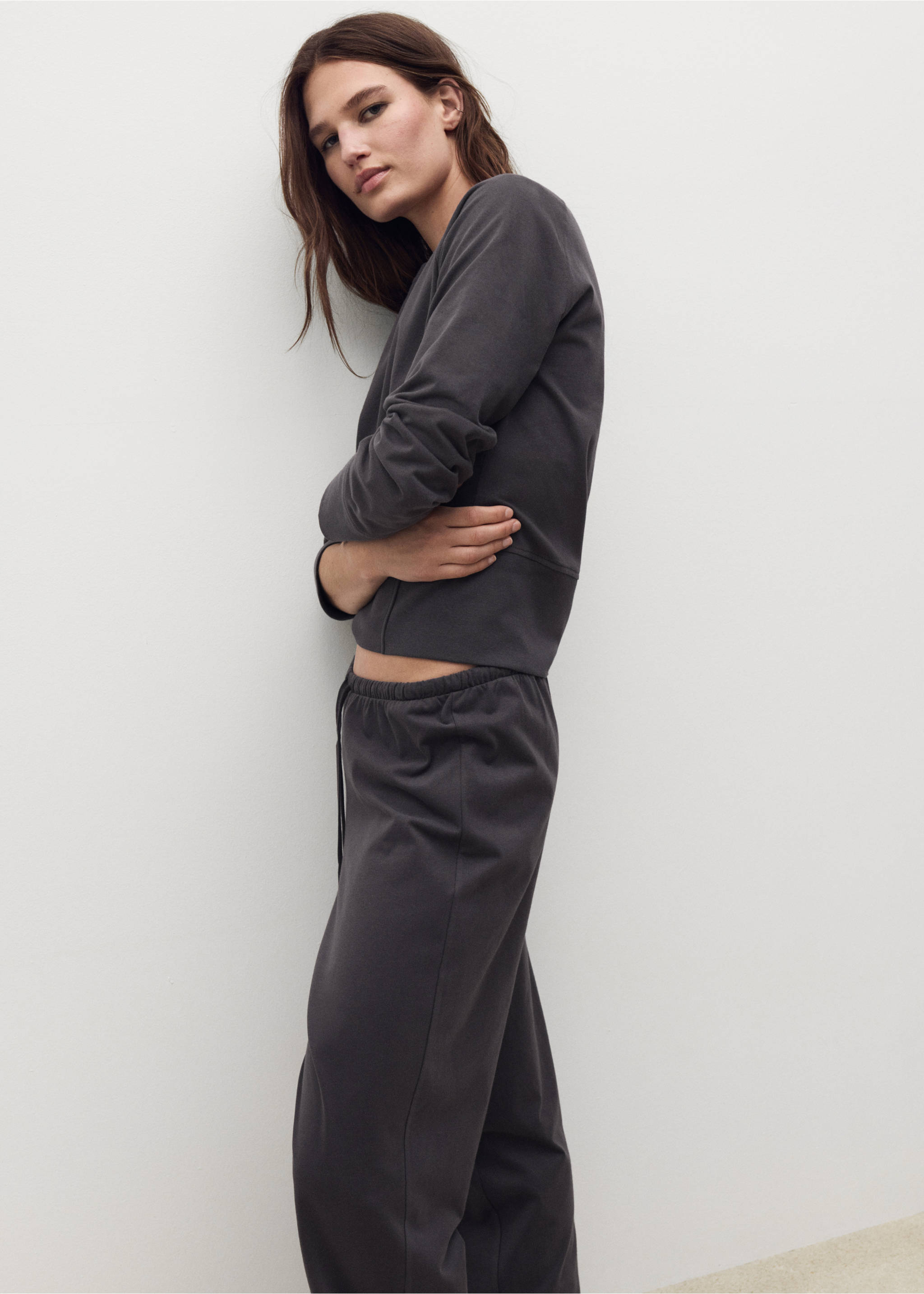 Soft-finish jogger trousers - Details of the article 1, Charcoal. Ref: 17061525-00.