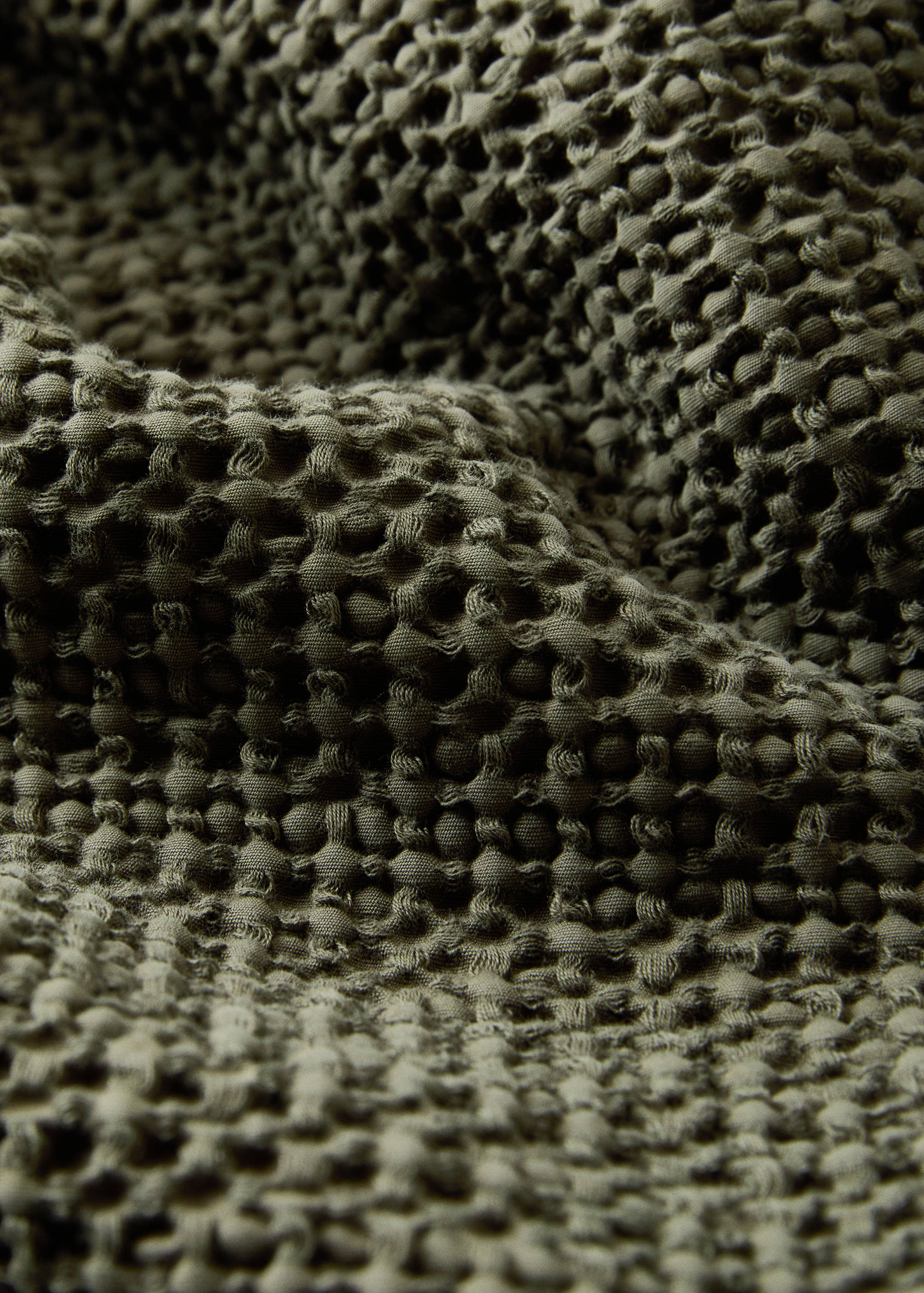 Bavlněný přehoz garment dyed s vaflovou strukturou, na postel 130/150 cm - Detail zboží 2