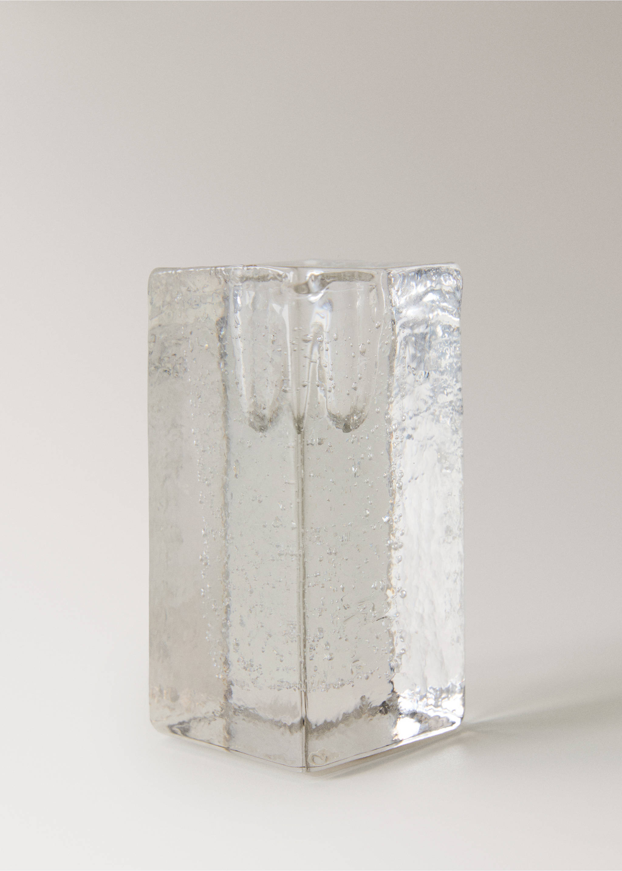 Bougeoir en verre à bulles haut - Détail de l'article 2, Gris glacé. Ref: 17061555-00.