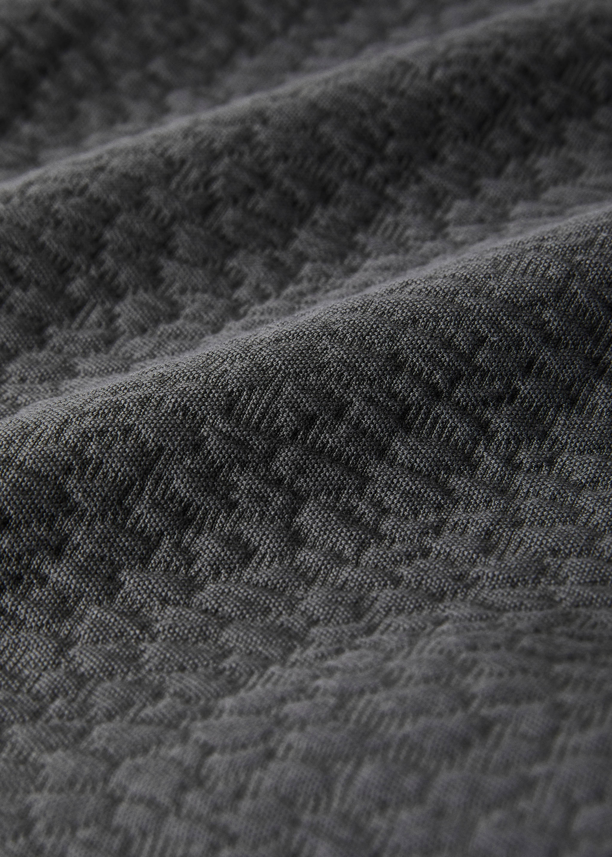 Garment-dyed textured cotton bedspread for 180/200 cm bed - Details of the article 2