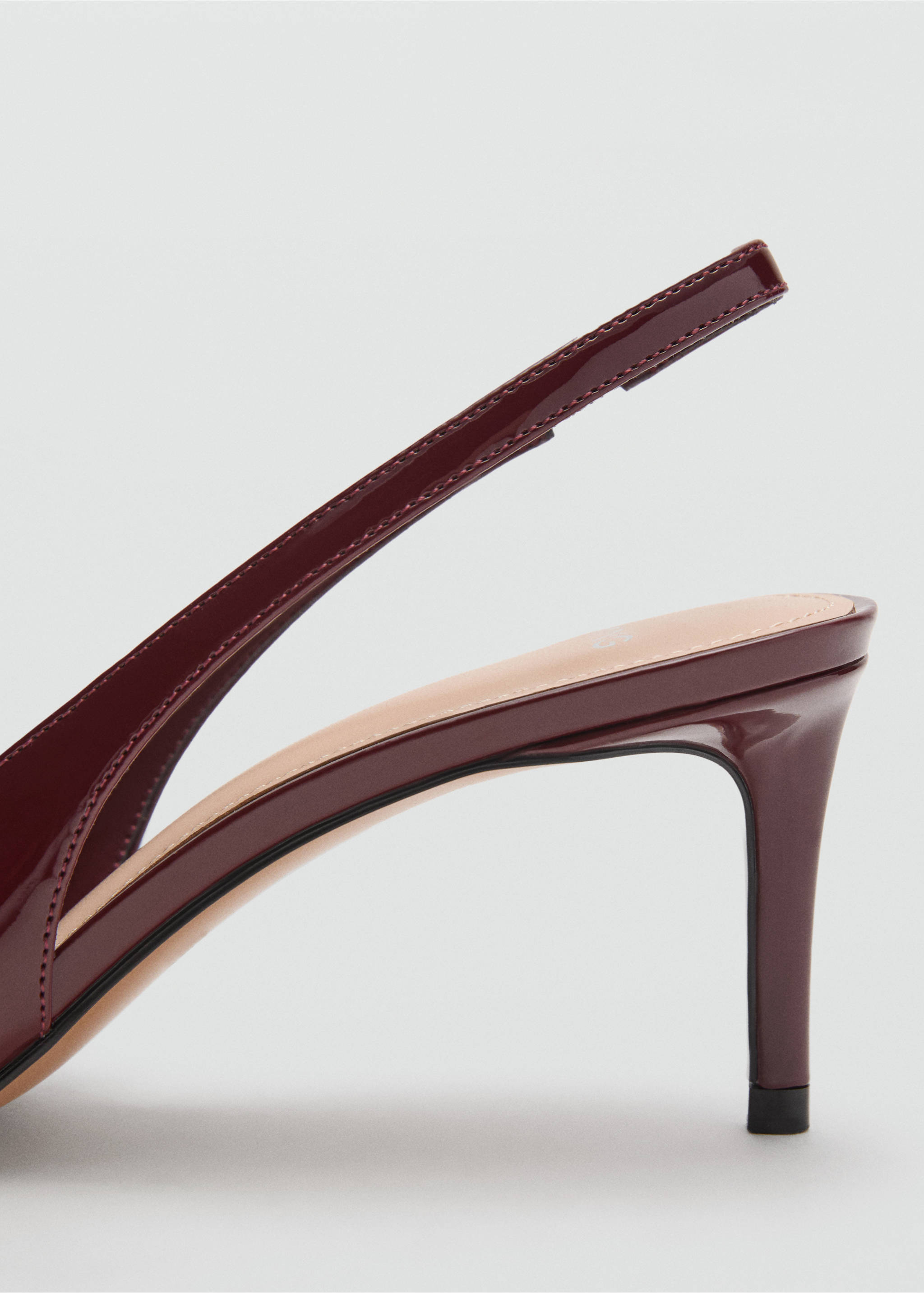 Patent heeled shoes - Details of the article 1, Burgundy. Ref: 17062545-00.