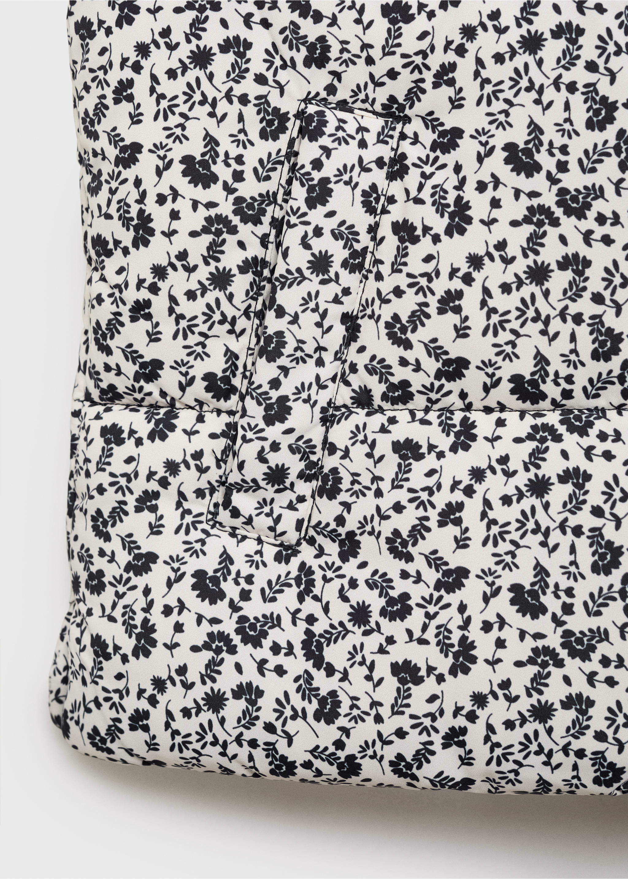 Gilet matelassé à fleurs - Détail de l'article 8, Bleu marine. Ref: 17062893-00.