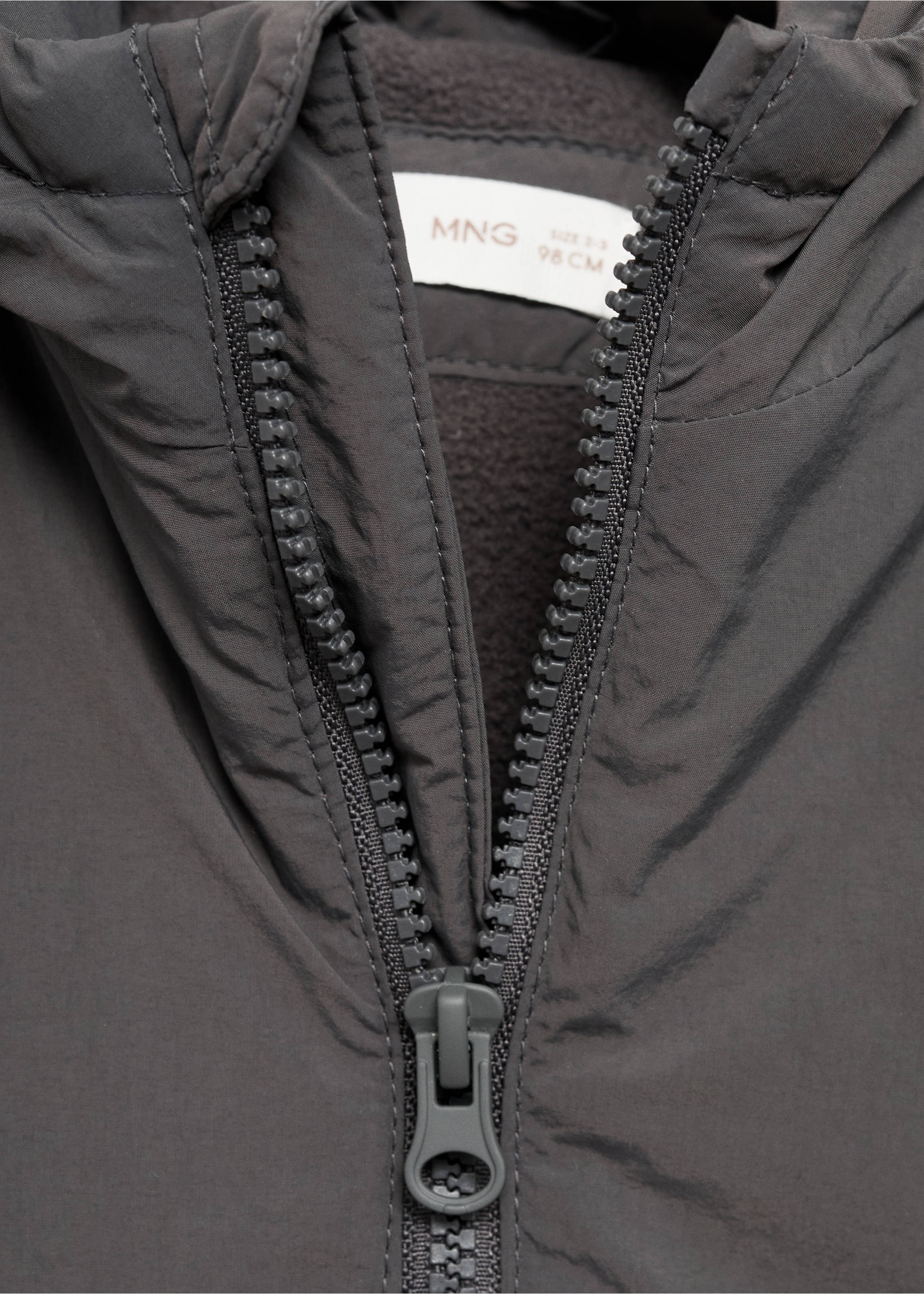 Gewatteerde anorak met capuchon - Detail van het artikel 8, Antraciet. Ref: 17062895-00.