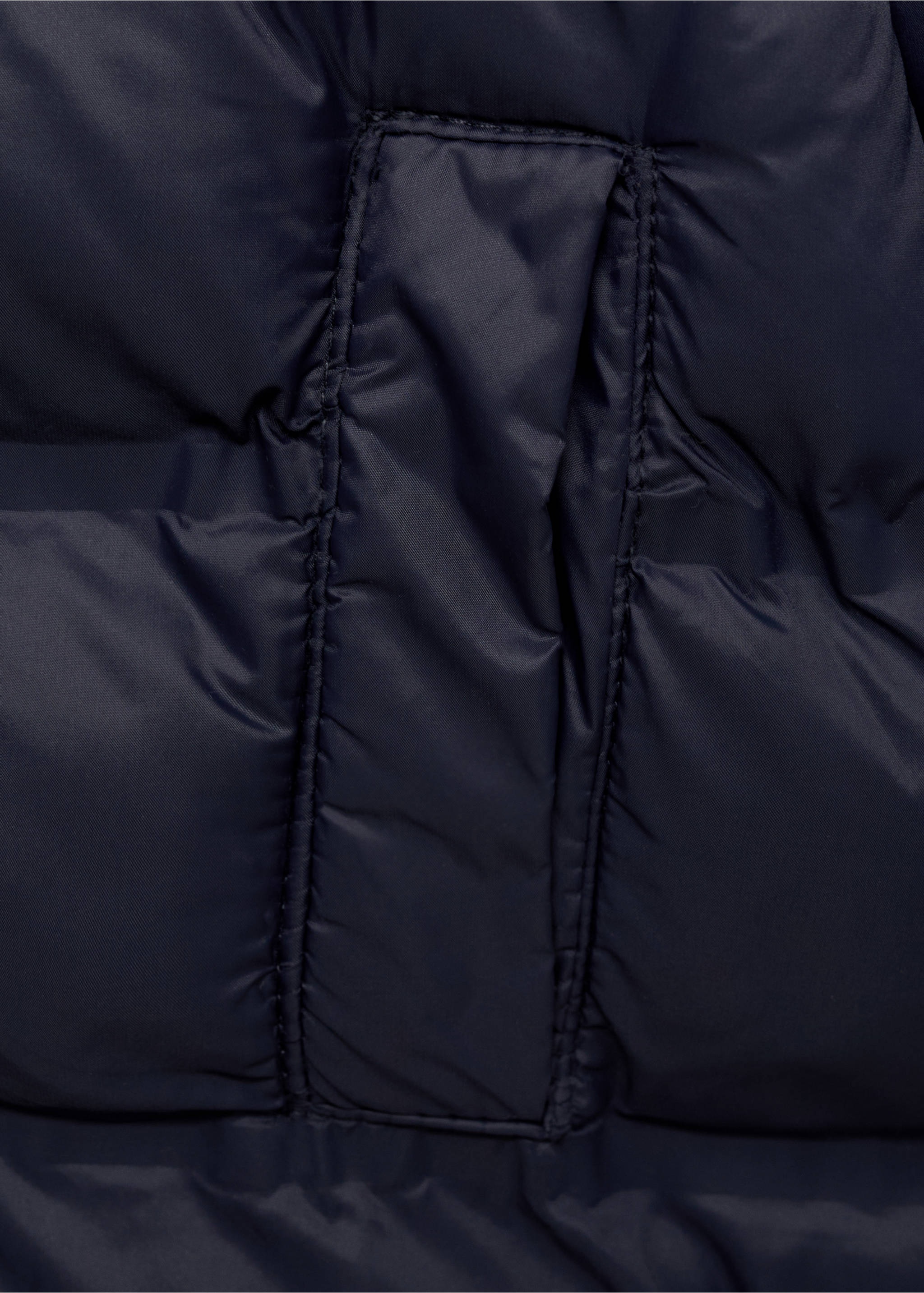 Abric embuatat impermeable - Detall de l'article 0, Blau marí. Ref: 17062896-00.