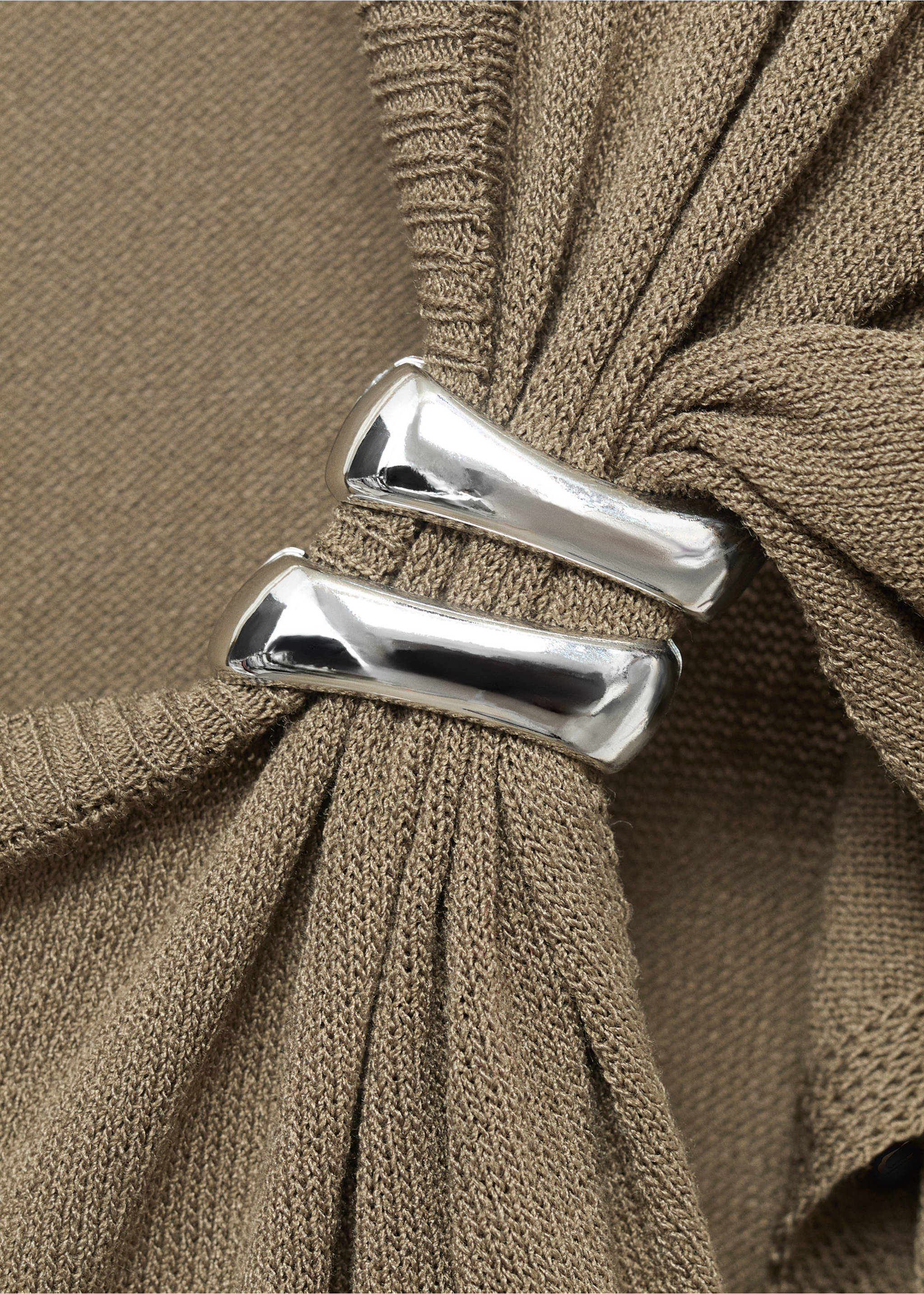 Pull en maille fine avec détails métalliques - Détail de l'article 8, Marron moyen. Ref: 17062899-00.