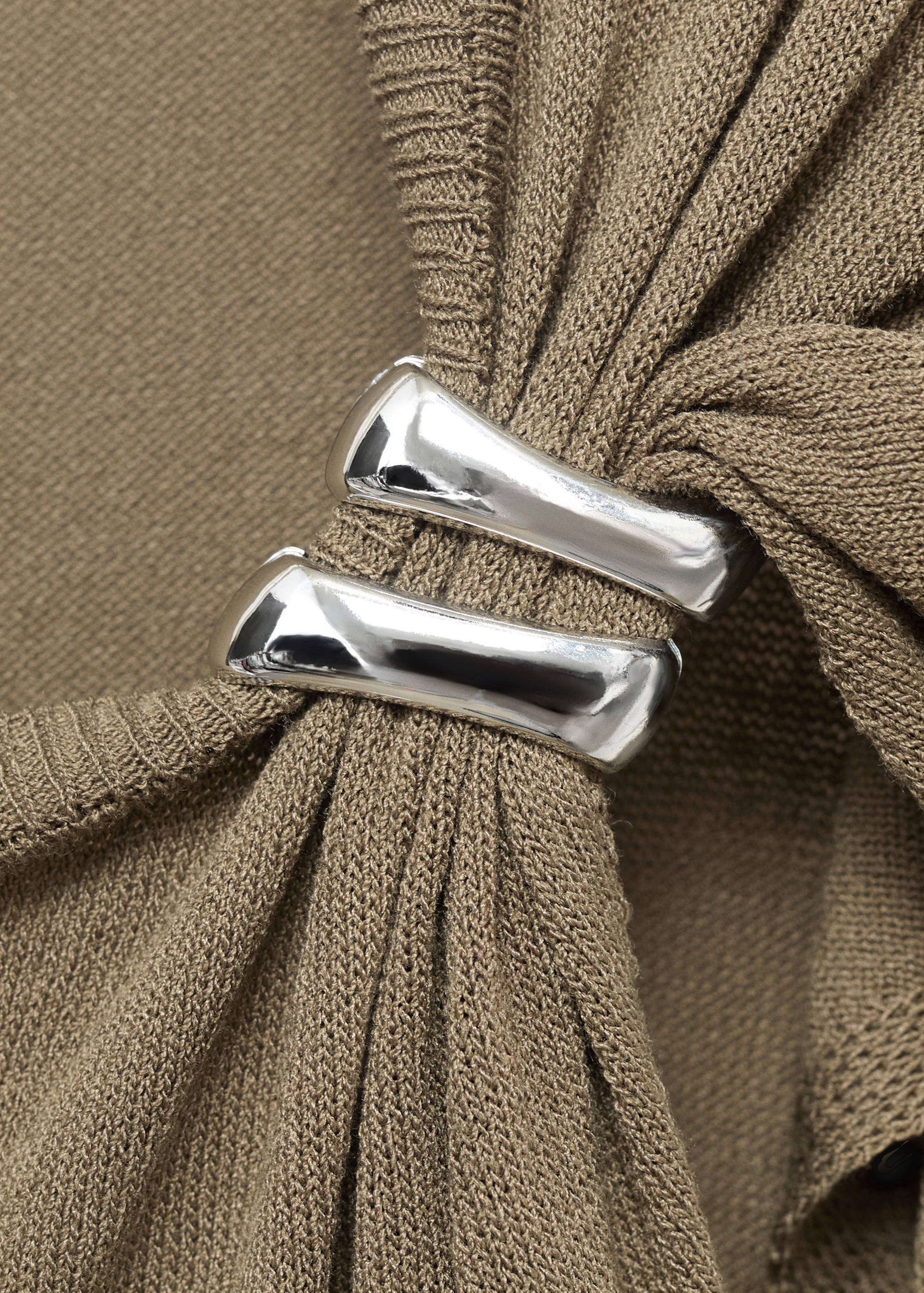 Pull en maille fine avec détails métalliques - Détail de l'article 8