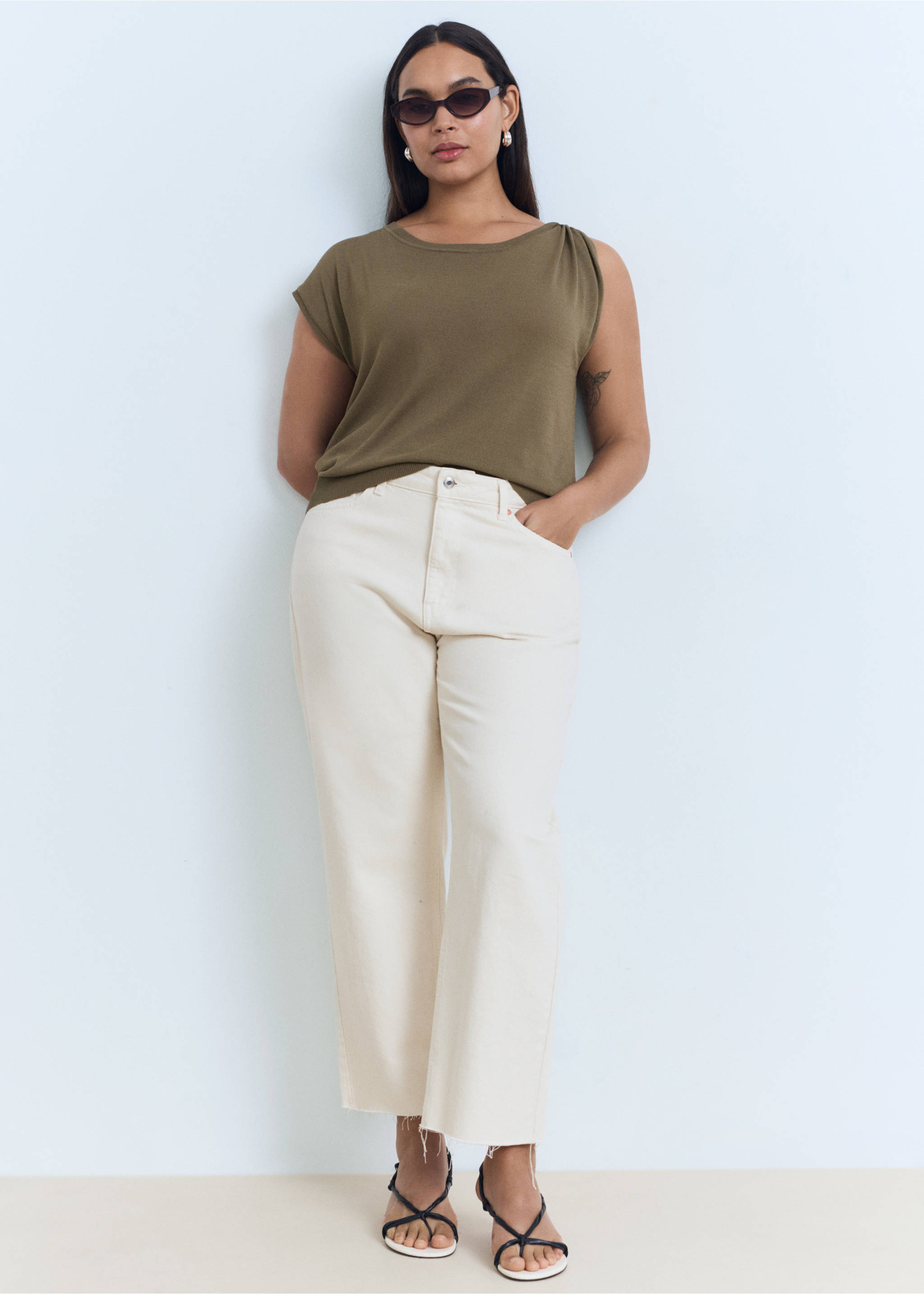 Fine-knit sweater with metallic detail - Details of the article 3, Medium Brown. Ref: 17062899-00.
