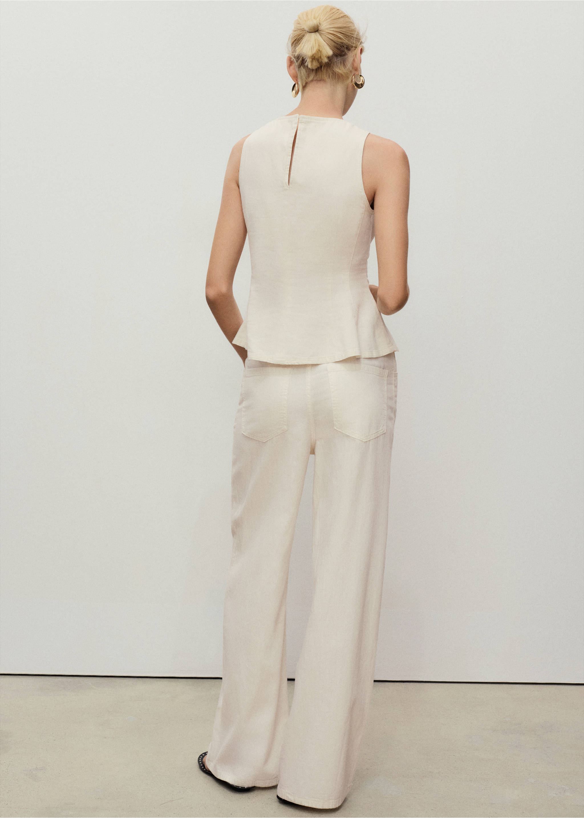 Wide leg denim trousers with belt - Reverse of the article, Ecru. Ref: 17062900-00.