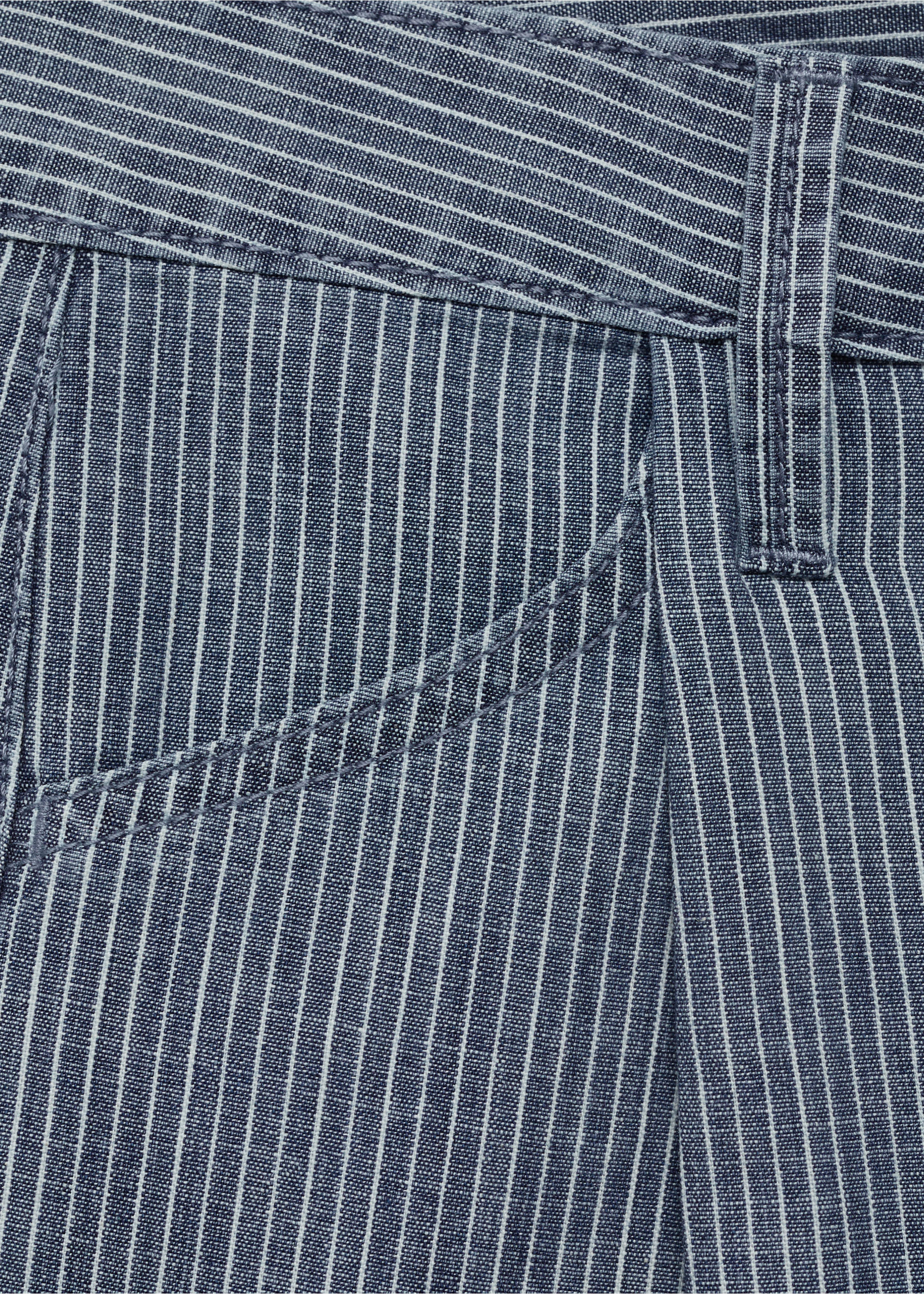 Striped denim shorts with pleats - Details of the article 0, Blue. Ref: 17062901-00.