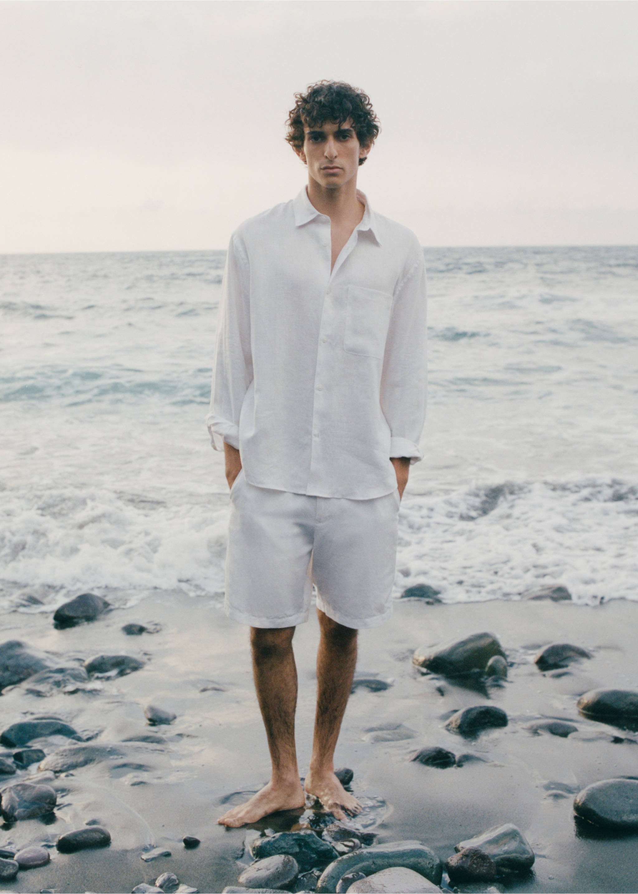 Linen-blend shorts with an elastic waistband - Details of the article 5, Off White. Ref: 17062902-00.