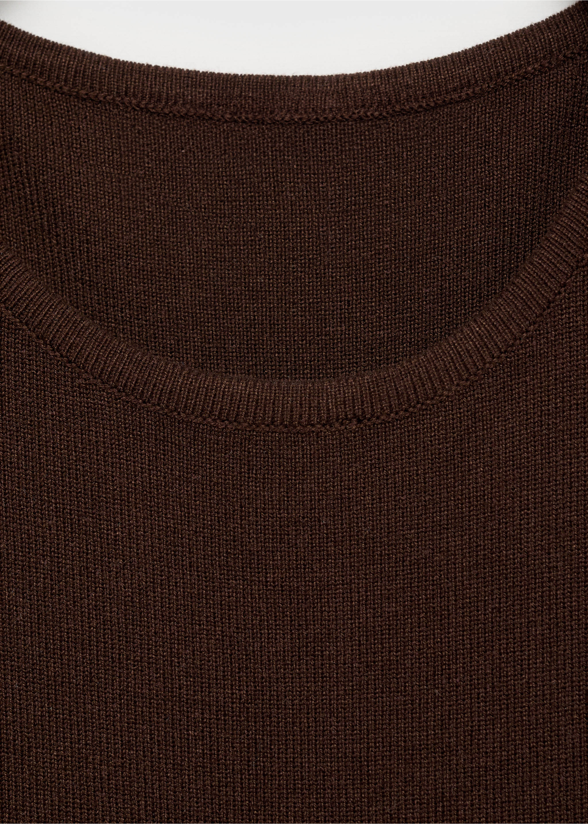 Halter-neck knitted dress - Details of the article 8, Chocolate. Ref: 17062903-00.