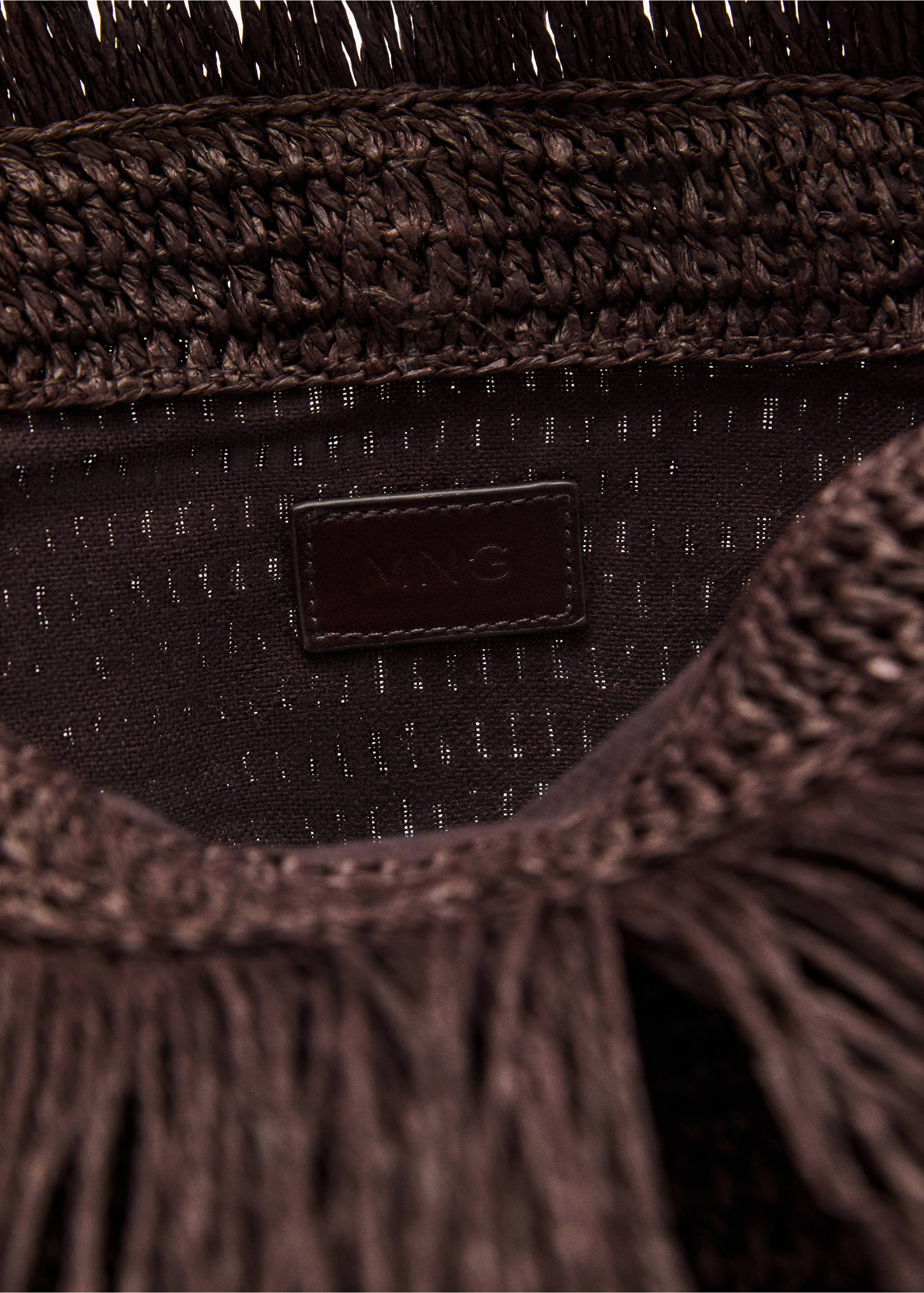 Natural fibre handbag with fringes - Details of the article 3, Chocolate. Ref: 17062917-00.