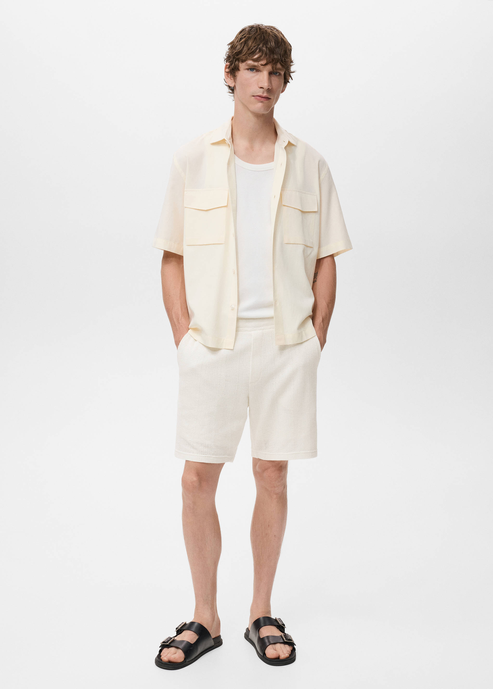 Structured knitted shorts - General plane