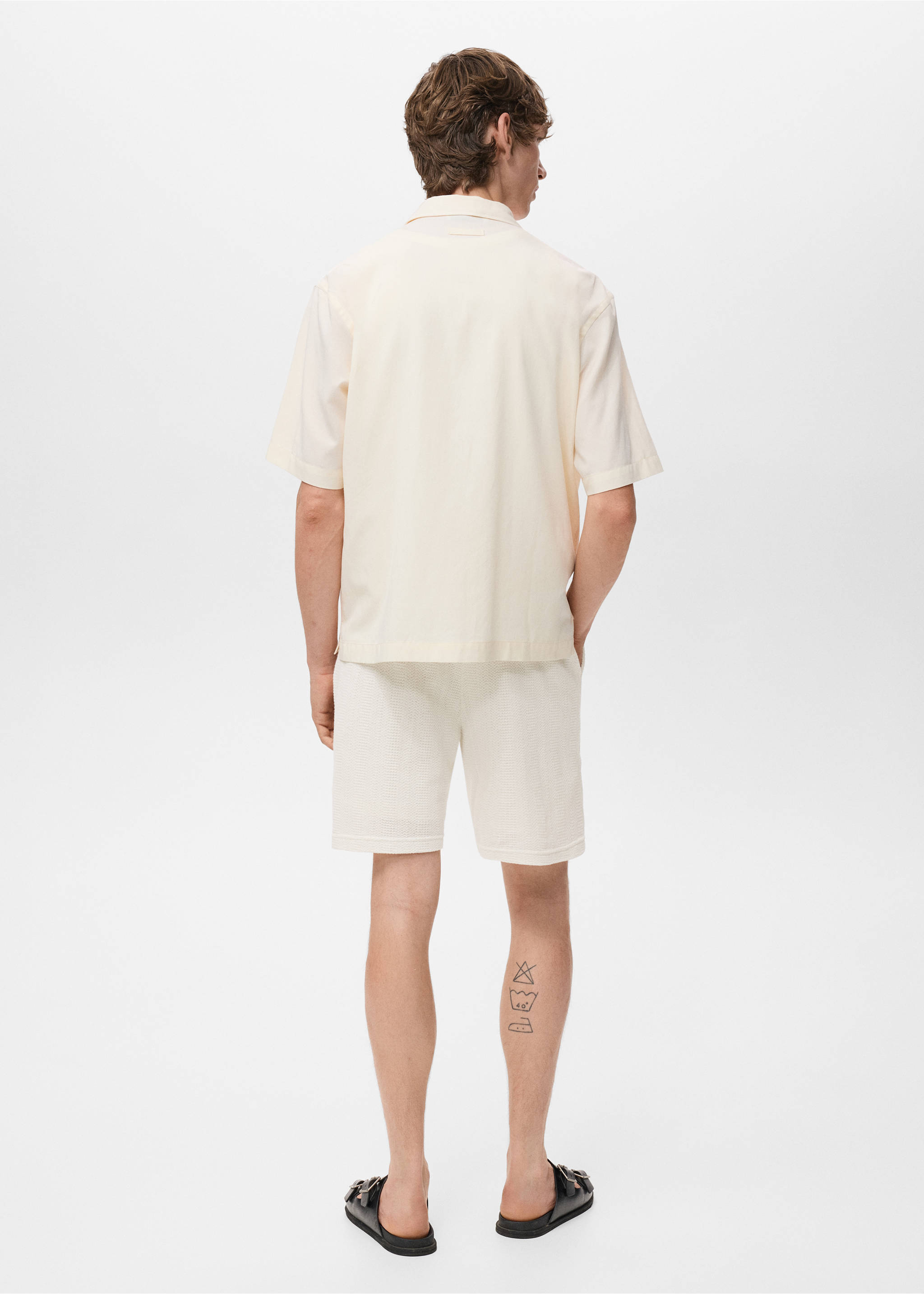 Structured knitted shorts - Reverse of the article, Off White. Ref: 17062923-00.
