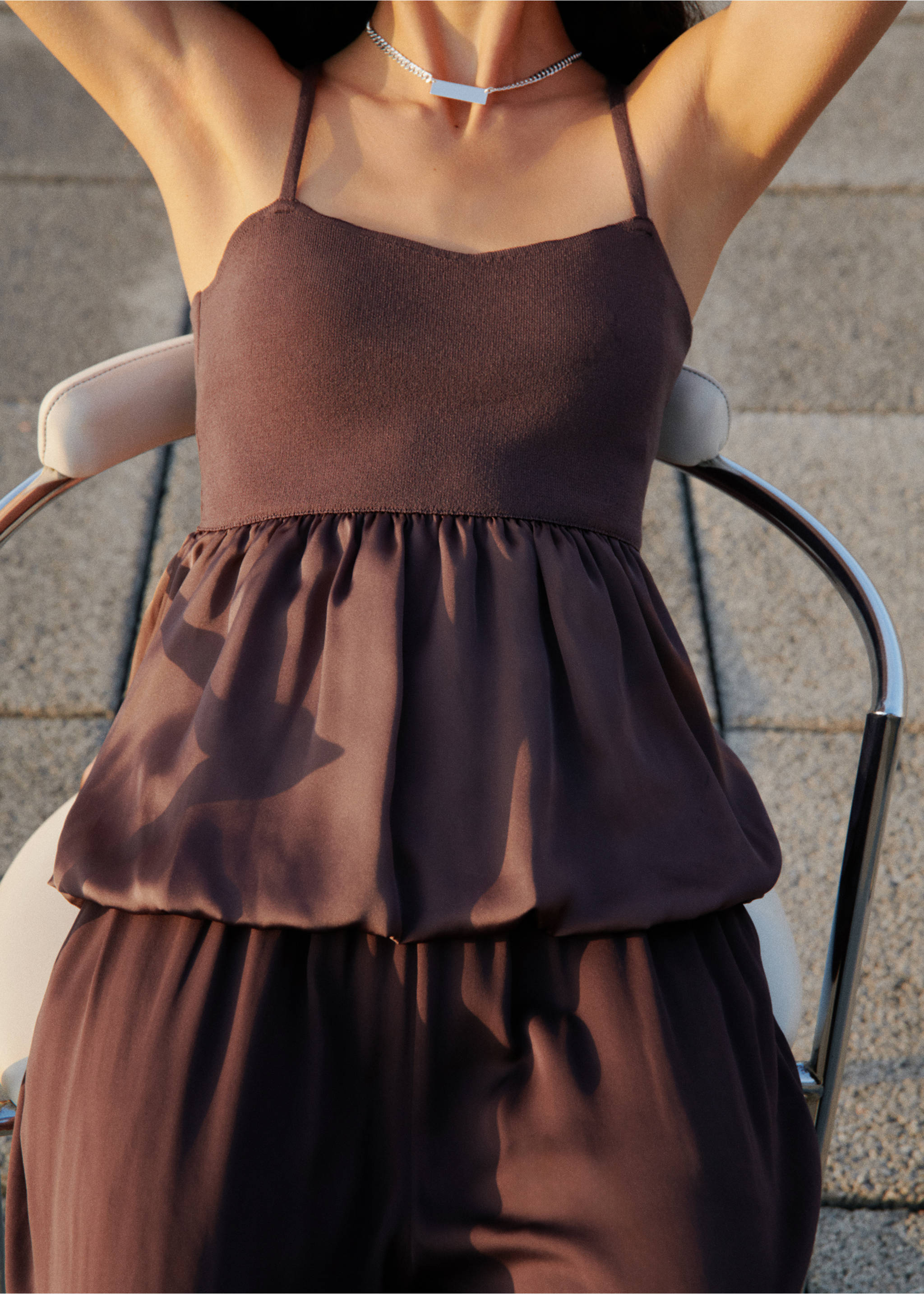 Combined fabric top with crossed back - Medium plane, Brown. Ref: 17062926-00.
