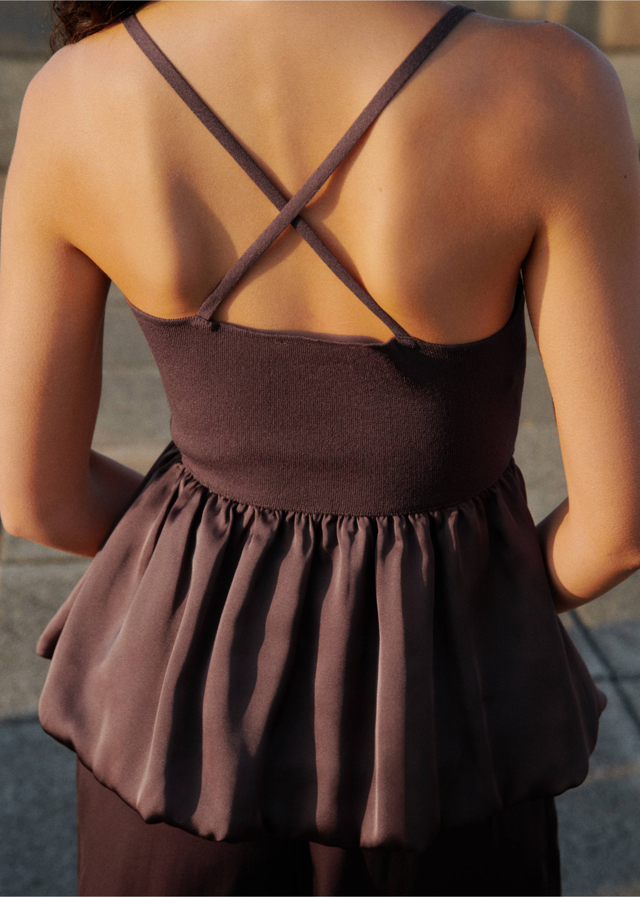 Combined fabric top with crossed back - Reverse of the article, Brown. Ref: 17062926-00.