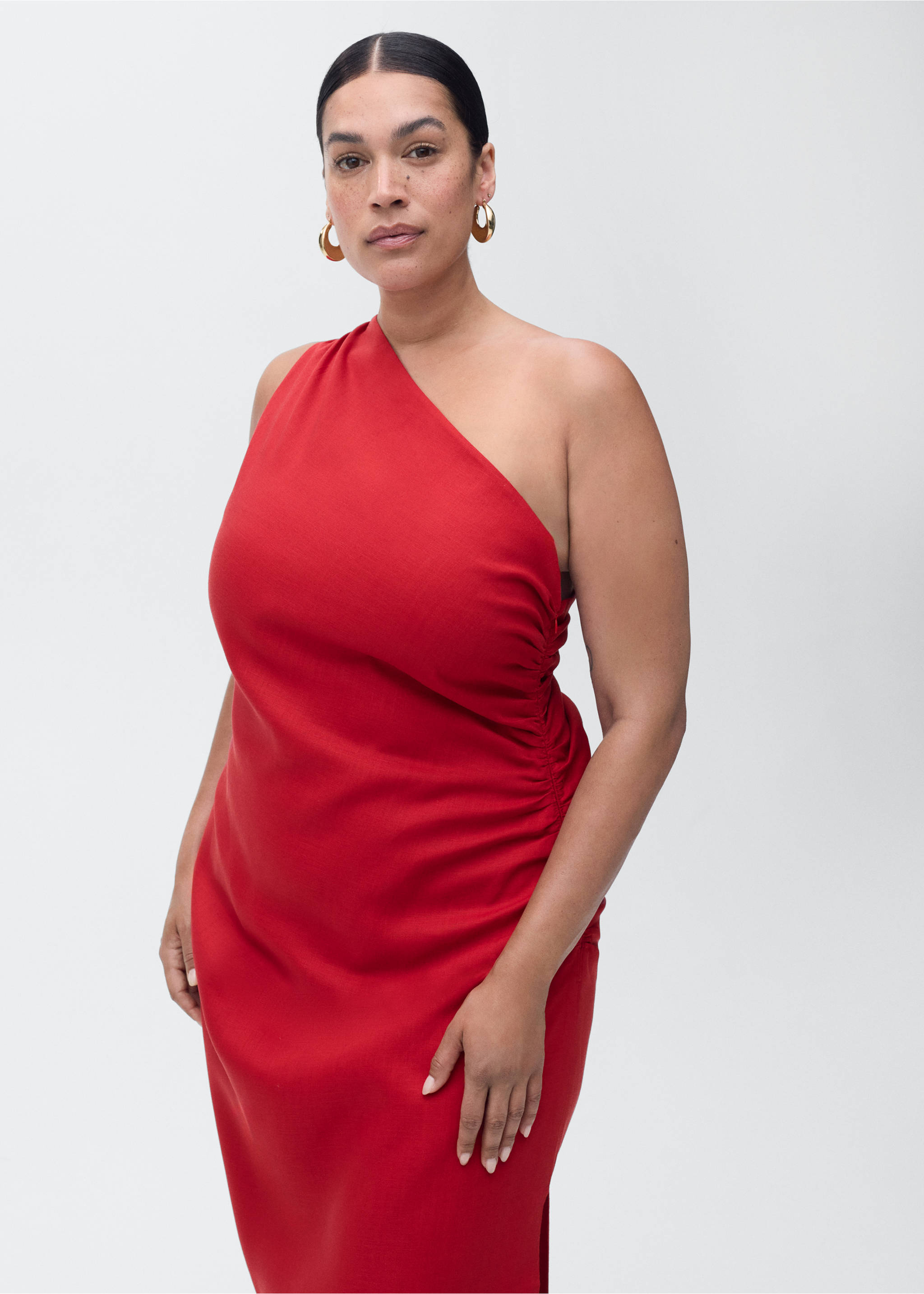 Lyocell dress with asymmetrical neckline - Details of the article 5, Red. Ref: 17062929-00.