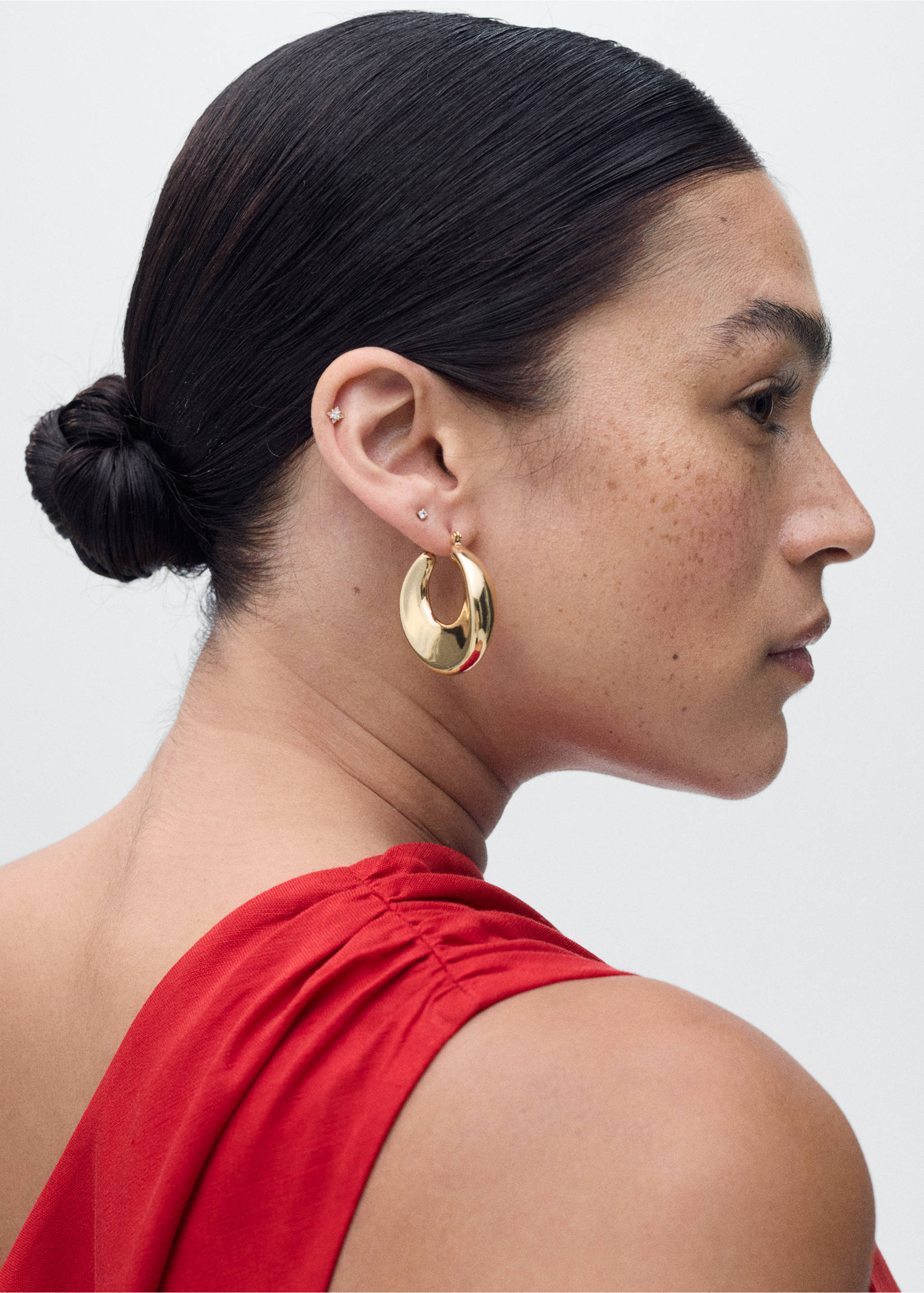 Lyocell dress with asymmetrical neckline - Details of the article 4, Red. Ref: 17062929-00.