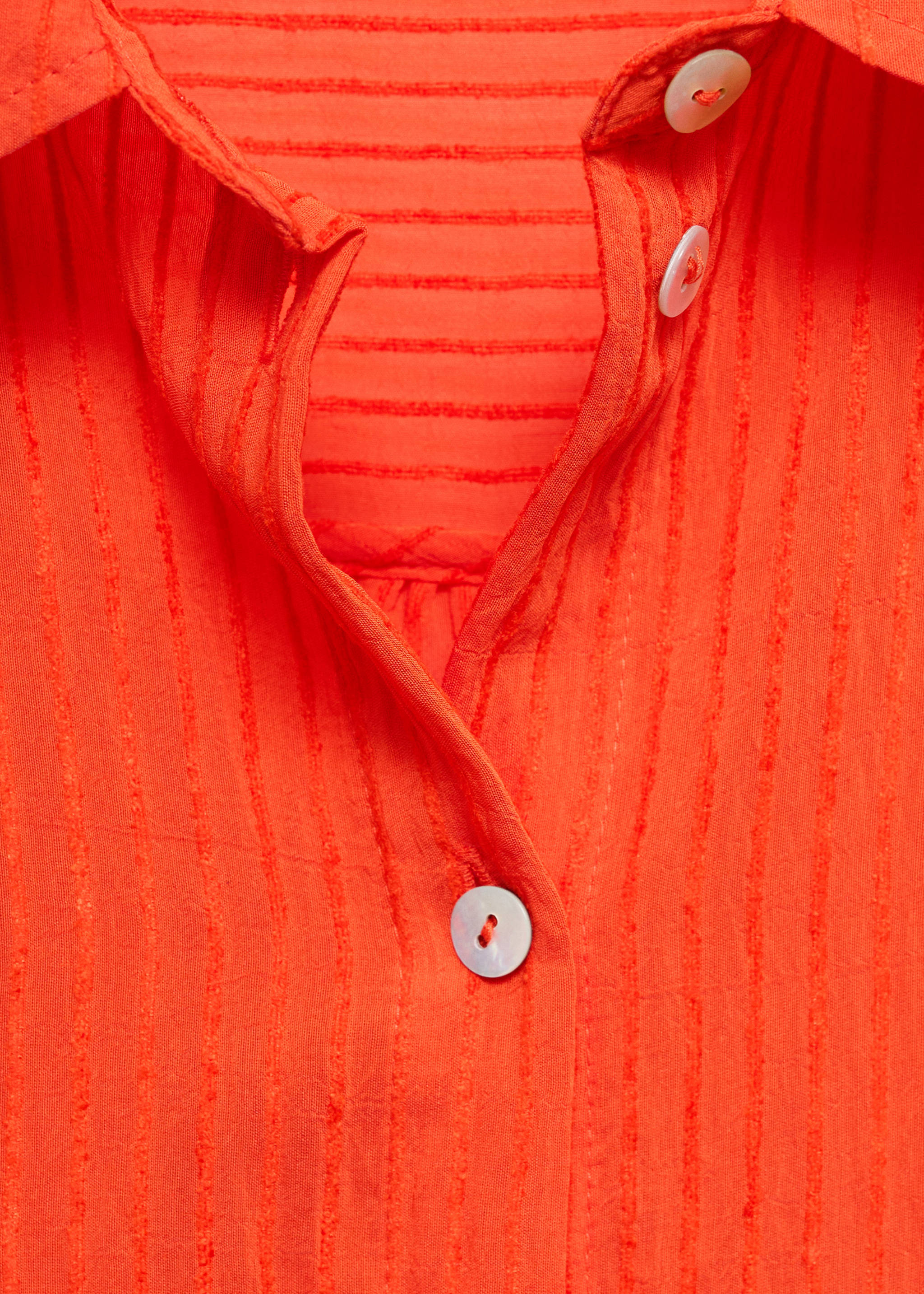 Camisa oversize com efeito enrugado - Pormenor do artigo 8
