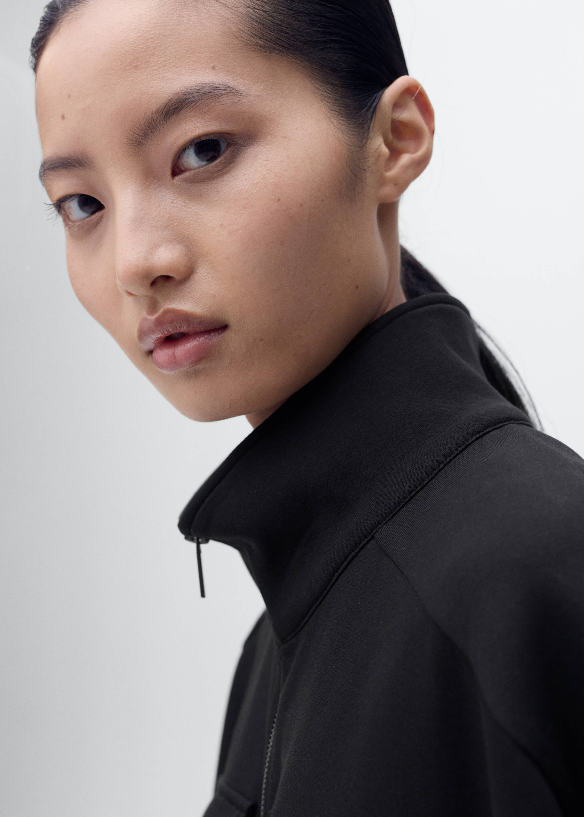 Short-sleeved jacket with adjustable waistband - Details of the article 2