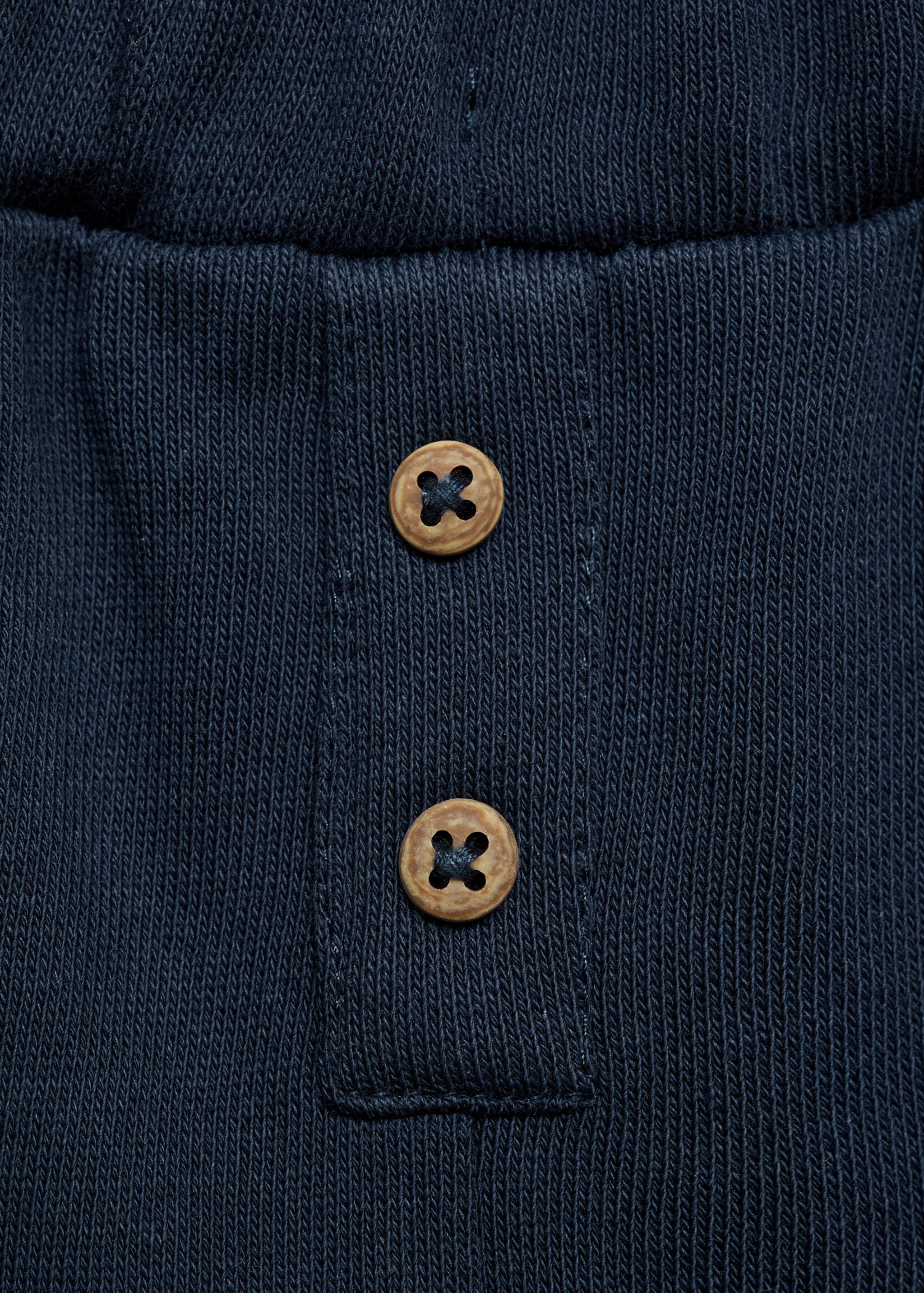 Gerade Hose mit Knöpfen - Detail des Artikels 8
