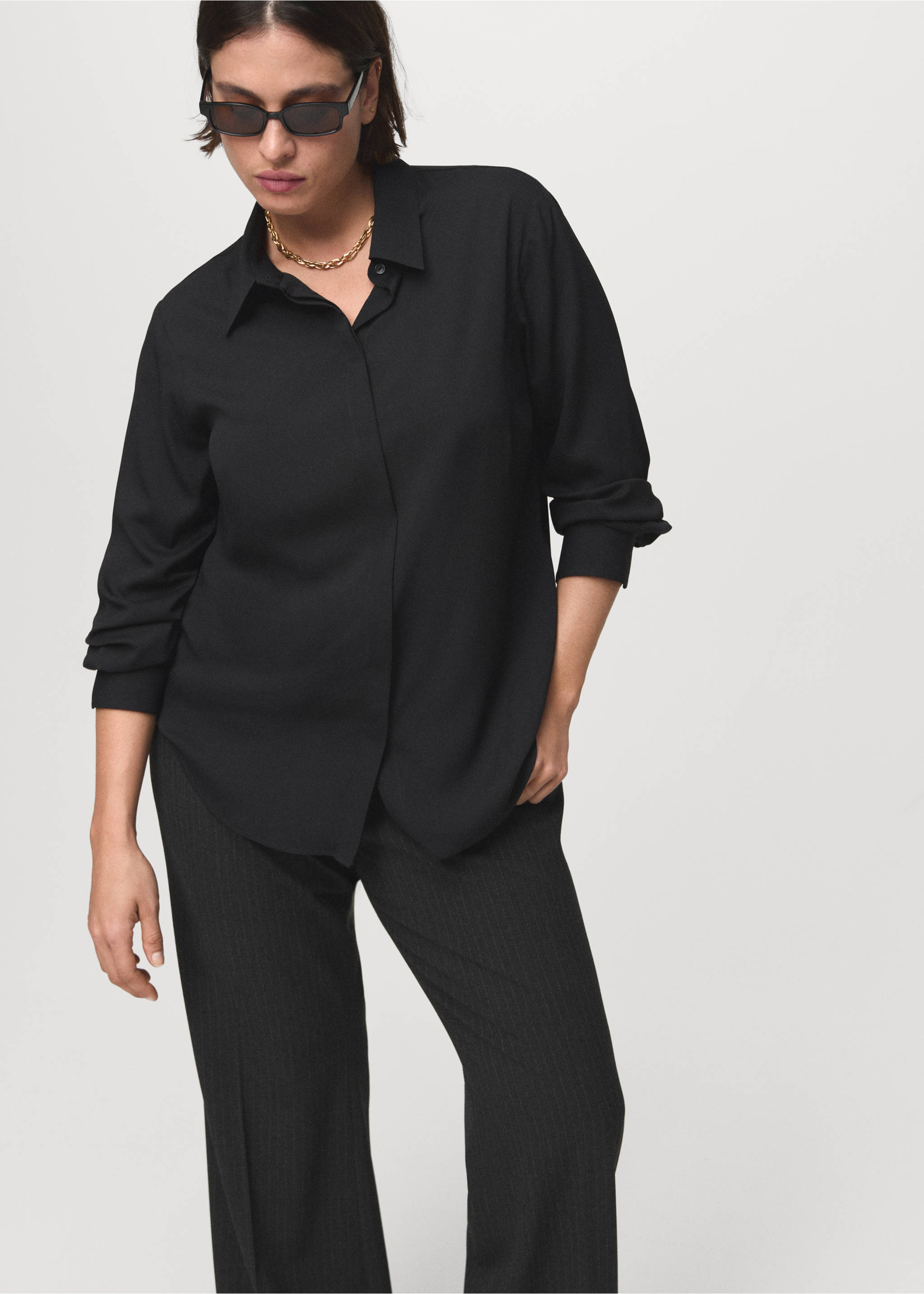 Fluid long-sleeved blouse - Details of the article 4, Black. Ref: 17064078-00.