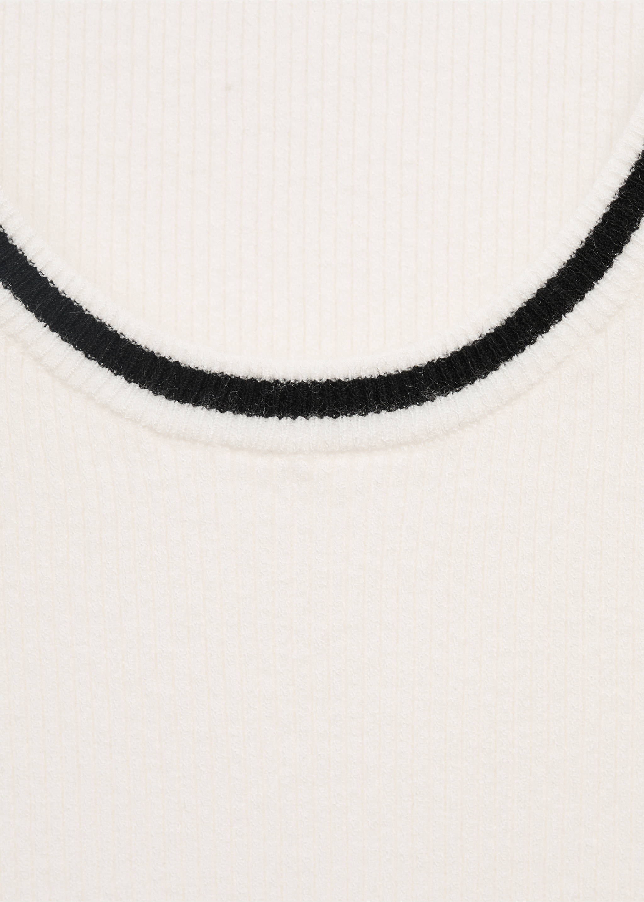 Gebreide top met contrasterende details - Detail van het artikel 0, Ecru. Ref: 17064083-00.
