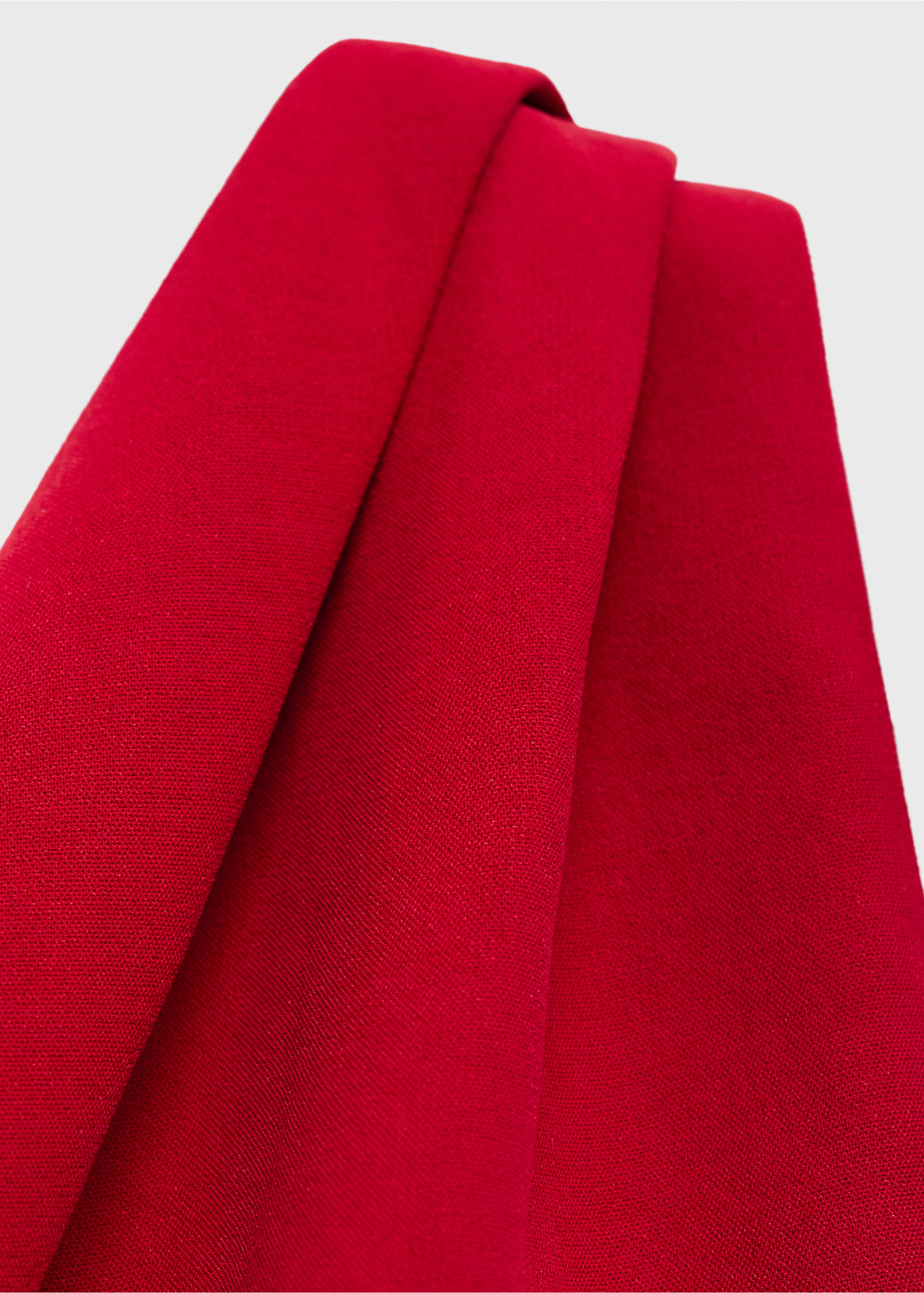 Long asymmetrical draped jumpsuit - Details of the article 8, Maroon. Ref: 17064086-00.