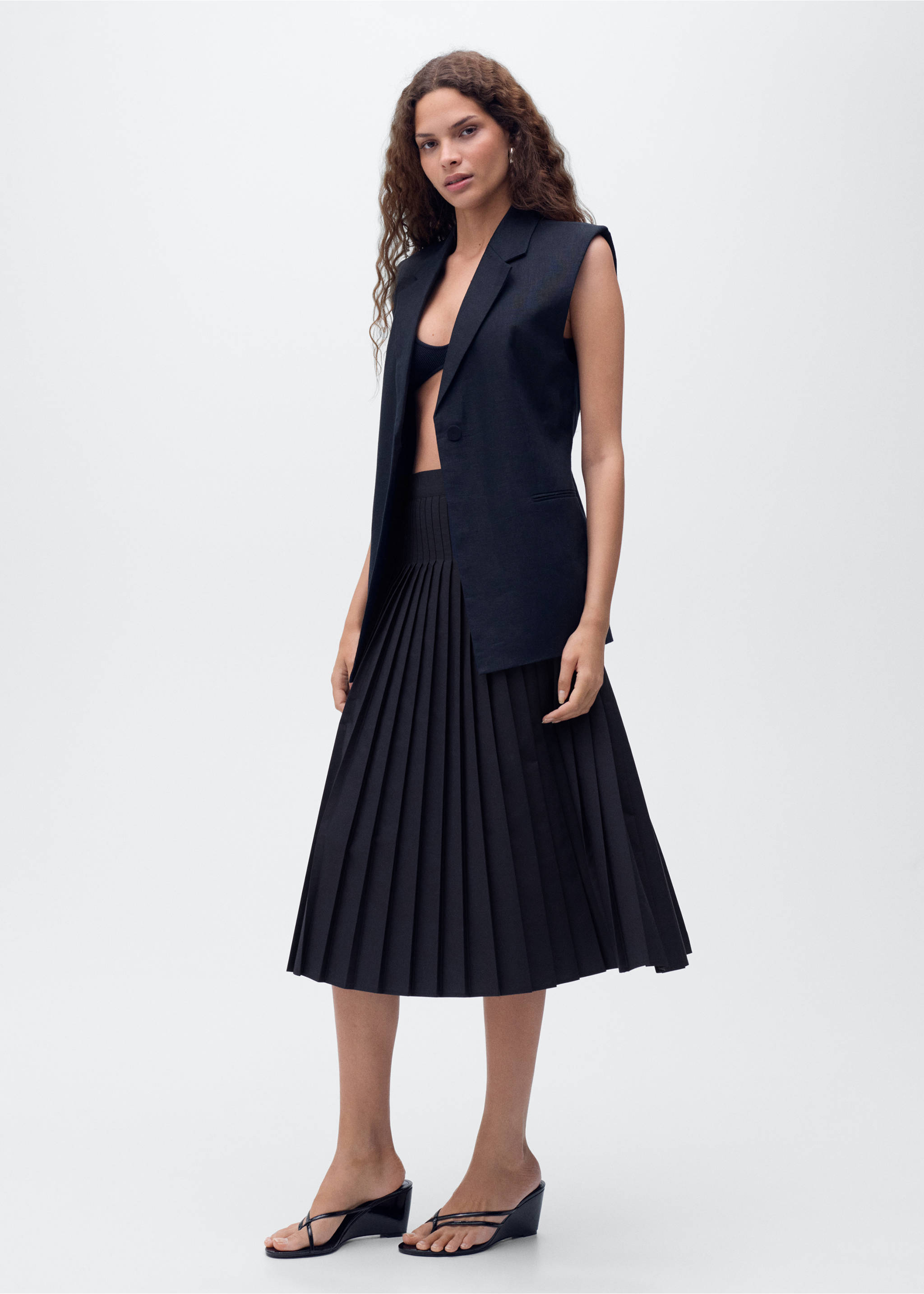 Pleated midi skirt - General plane, Dark Navy. Ref: 17064089-00.