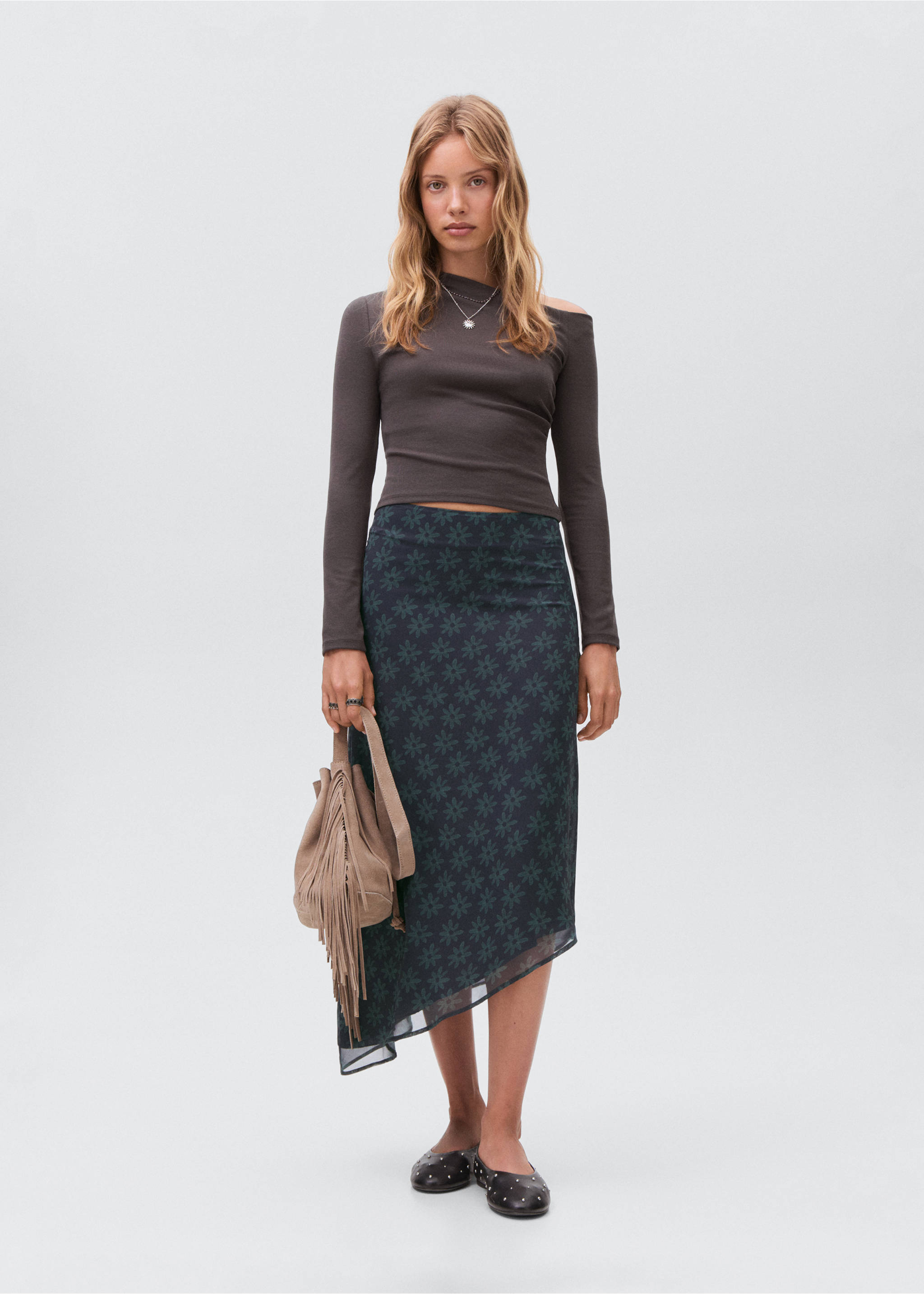 Asymmetrical floral skirt - General plane, Charcoal. Ref: 17064095-00.