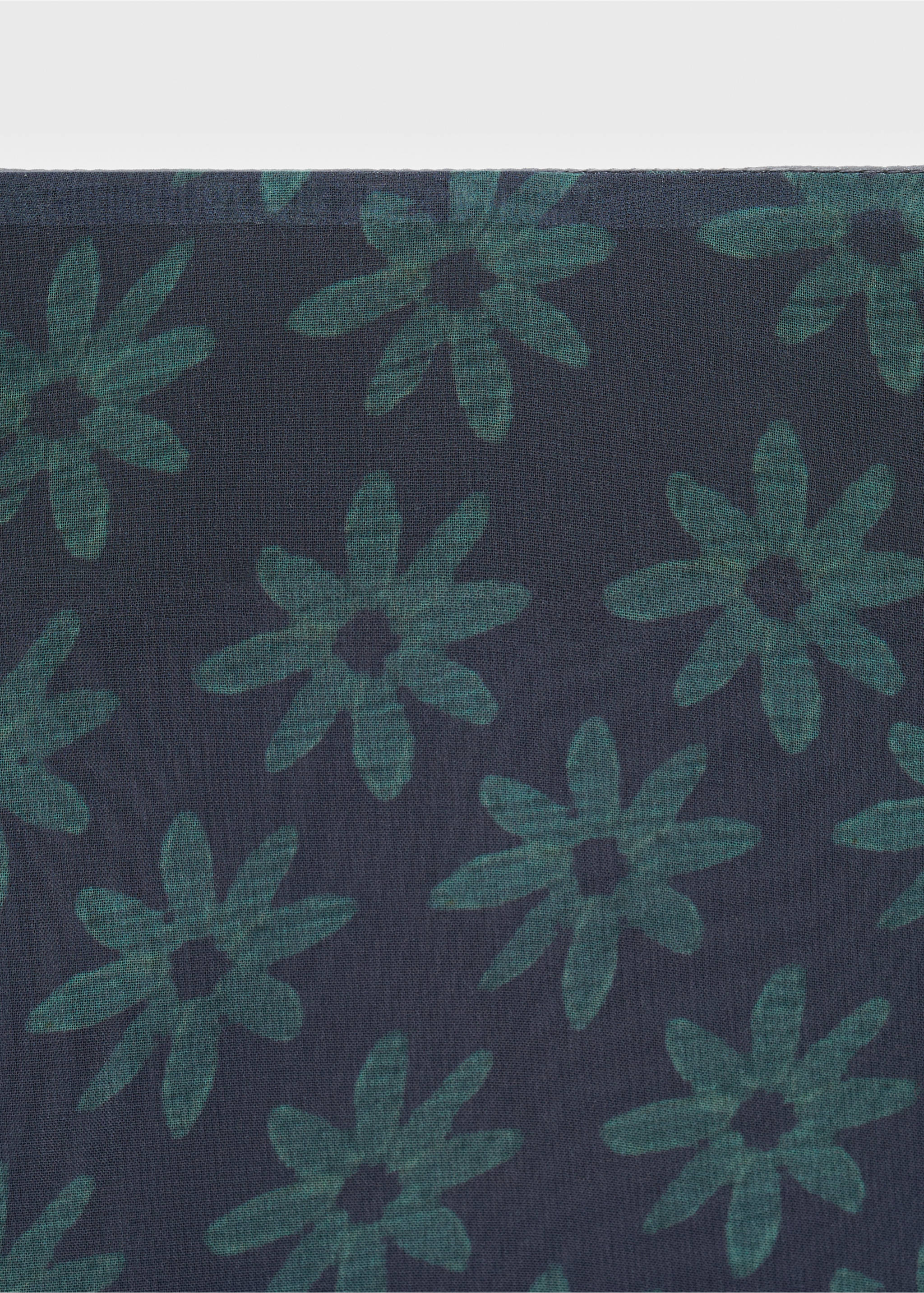 Asymmetrical floral skirt - Details of the article 8, Charcoal. Ref: 17064095-00.