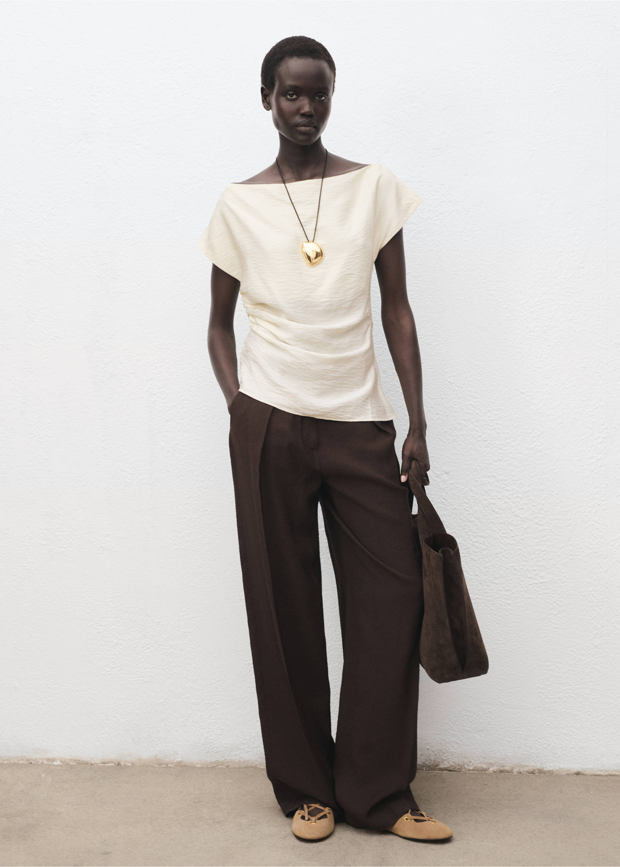 Modal blouse with asymmetrical collar - General plane, White. Ref: 17064100-00.