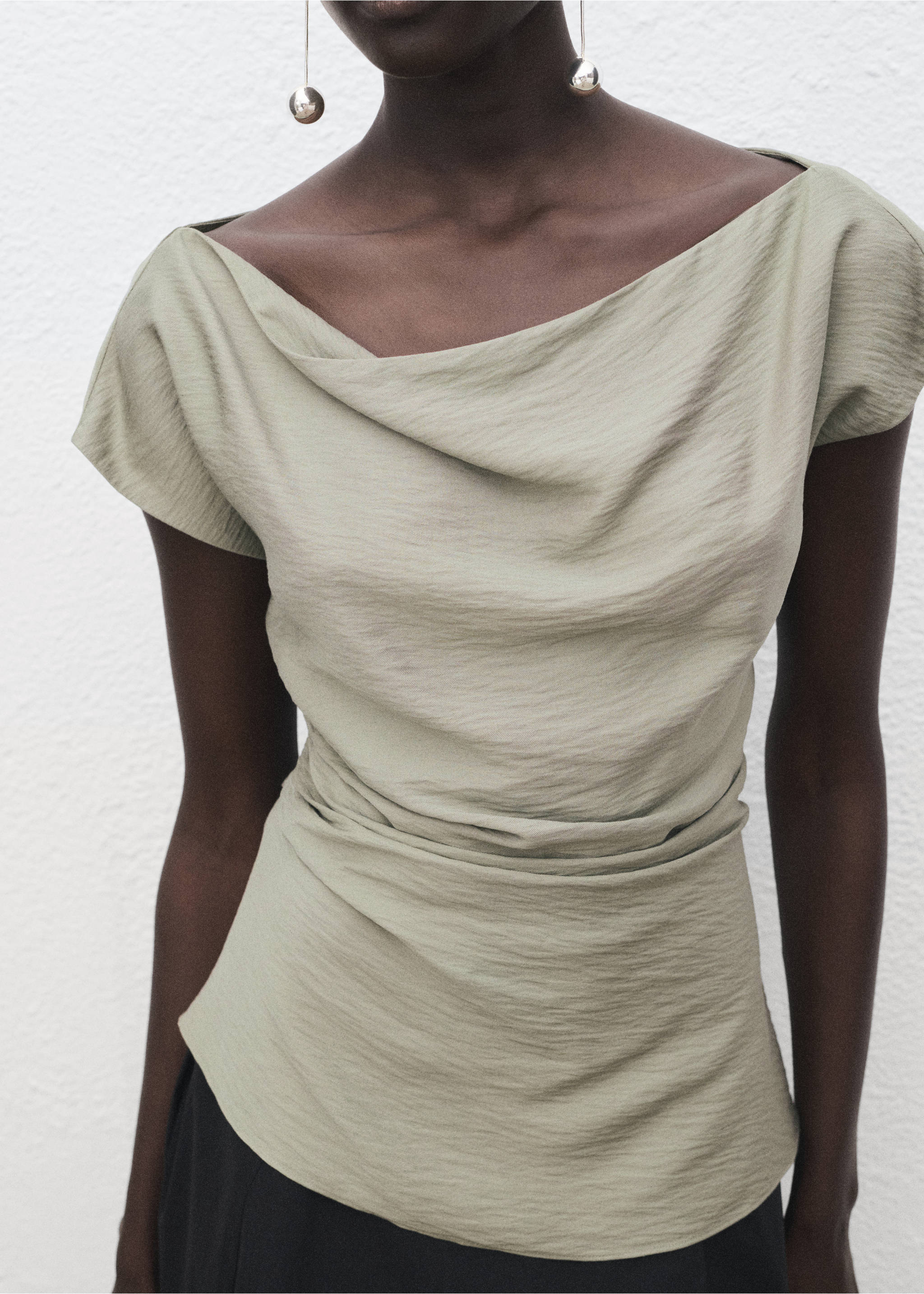 Modal blouse with asymmetrical collar - Details of the article 3, Aqua Green. Ref: 17064100-00.