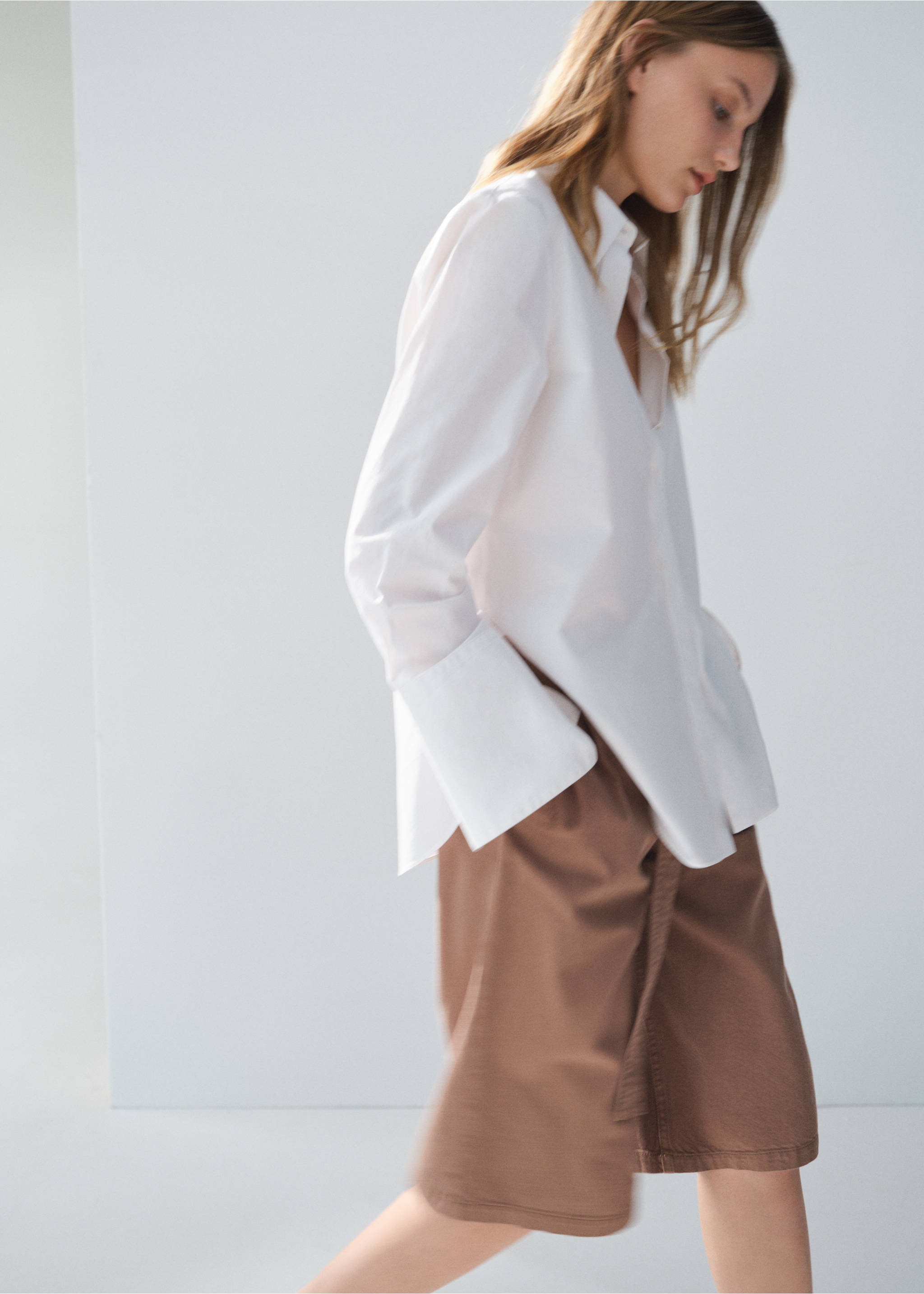 Denim jorts with belt - Details of the article 7, Brown. Ref: 17064101-00.