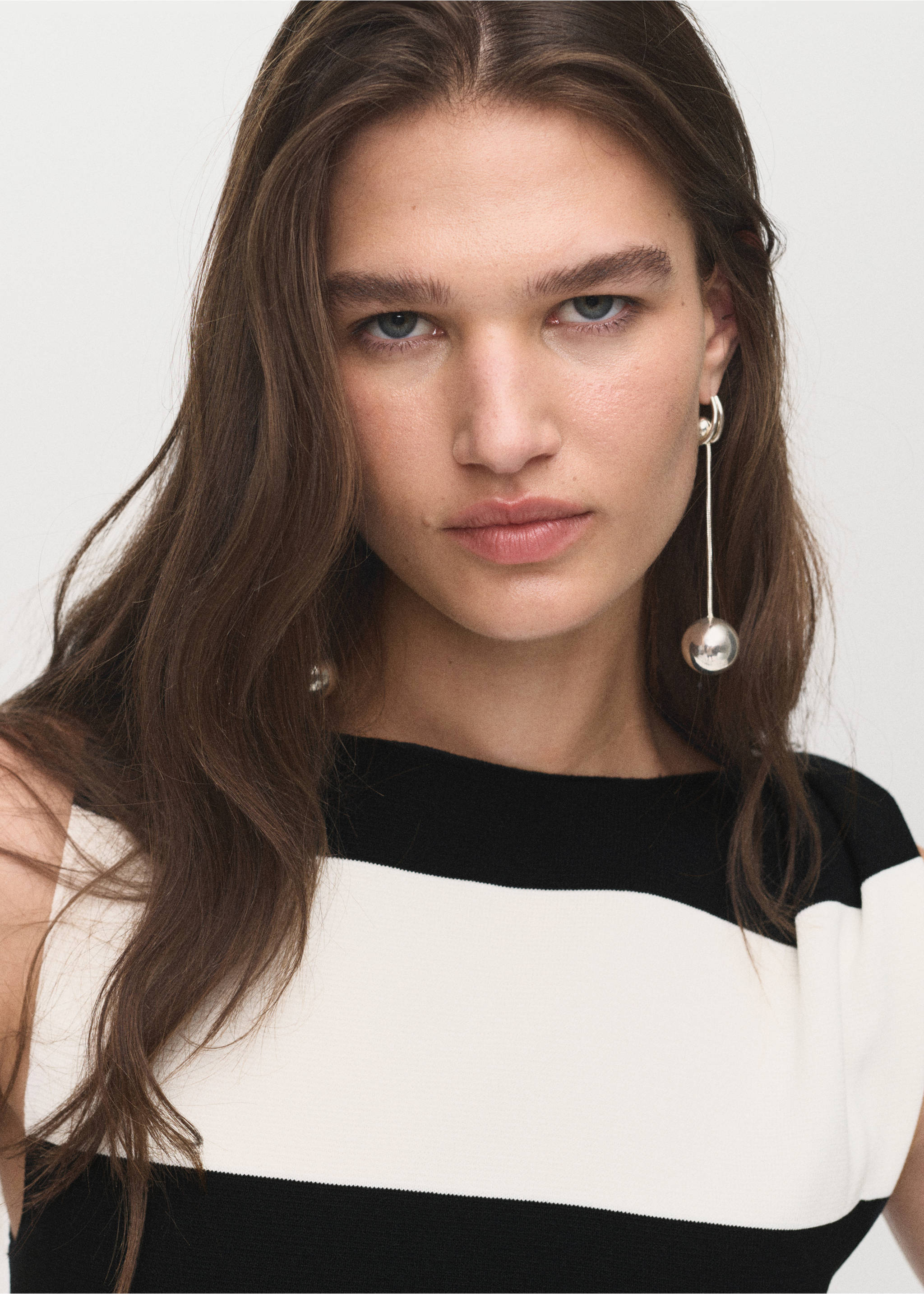 Asymmetrical knitted dress with strap - Details of the article 1, Ecru. Ref: 17064104-00.