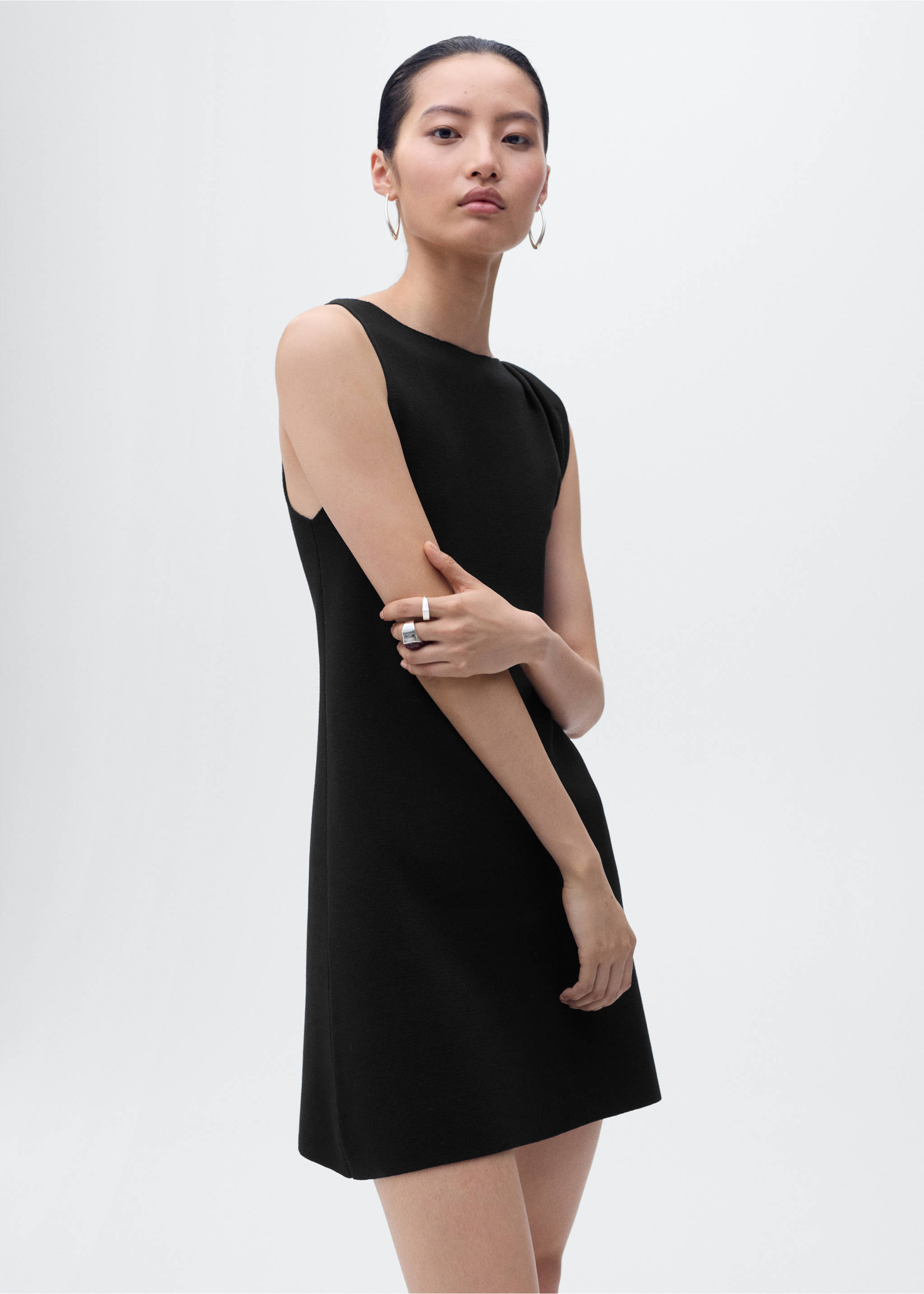 Asymmetrical knitted dress with strap - Medium plane, Black. Ref: 17064104-00.