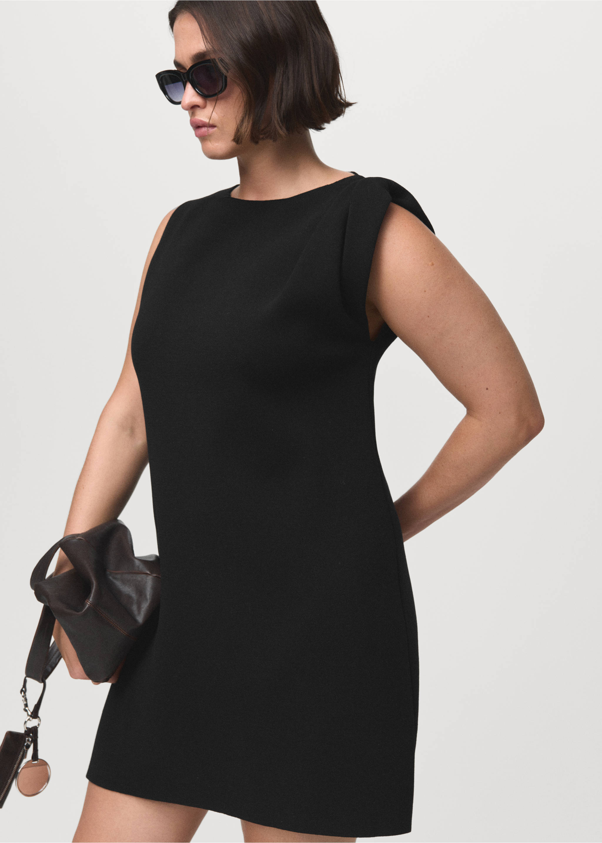 Asymmetrical knitted dress with strap - Details of the article 5, Black. Ref: 17064104-00.