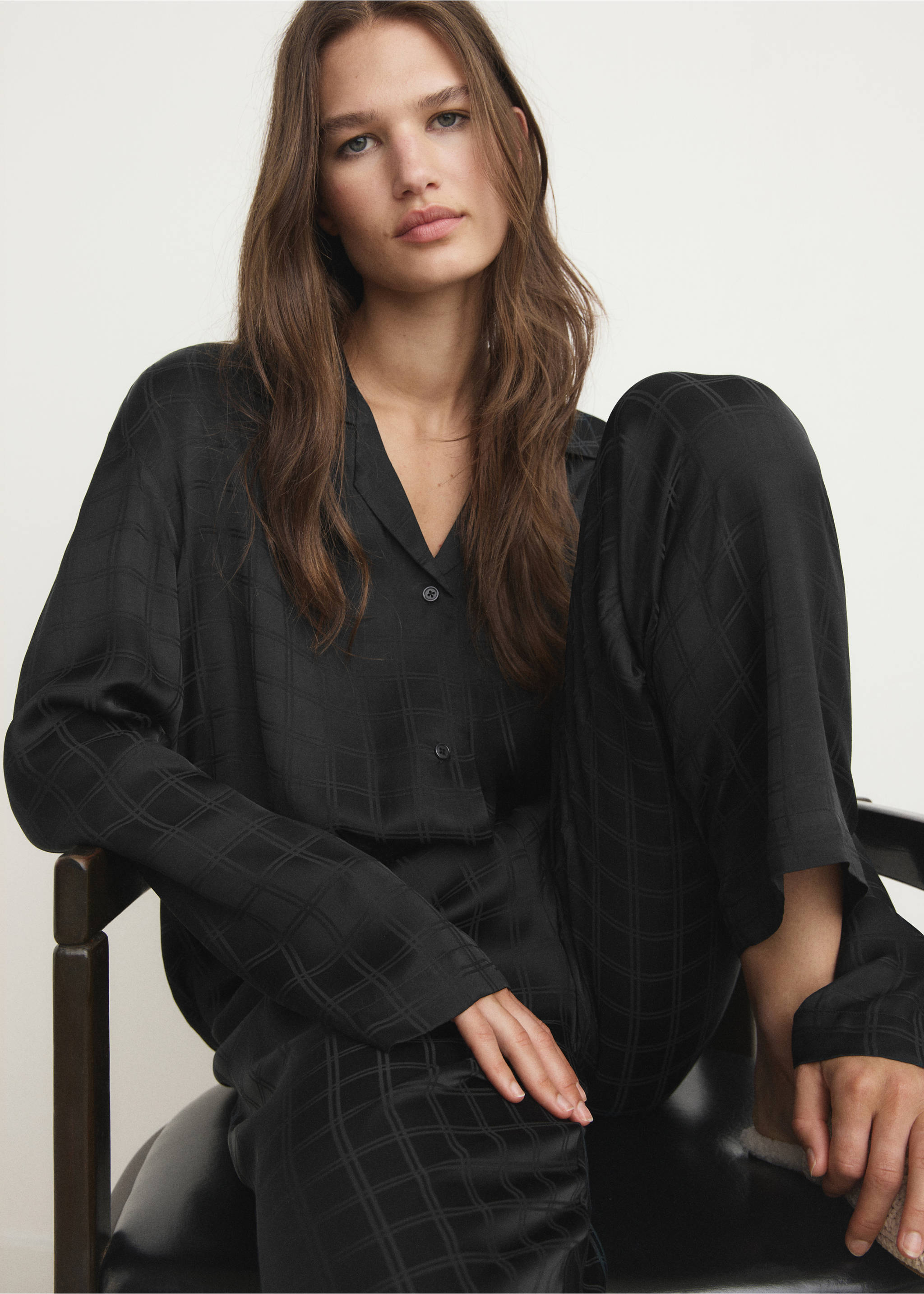 Rayon check pyjama top - Details of the article 2, Black. Ref: 17064108-00.