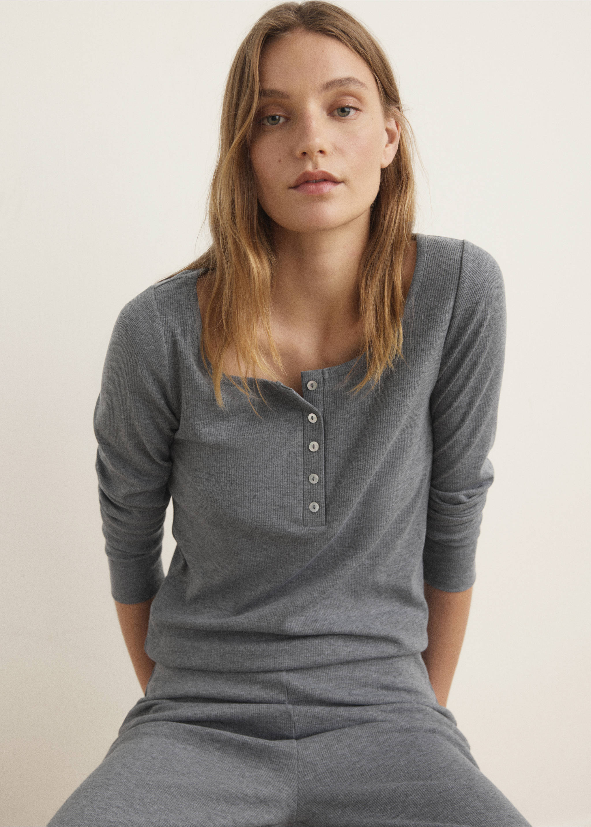 Camiseta punto canalé botones - Plano medio, Gris medio vigoré. Ref: 17064109-00.