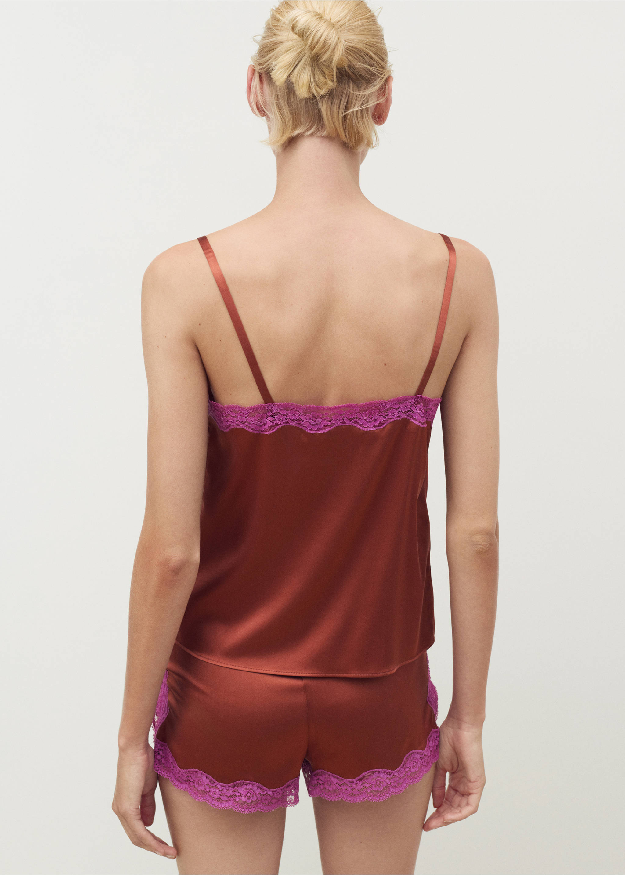 Silk top with contrasting lace - Reverse of the article, Brown. Ref: 17064110-00.