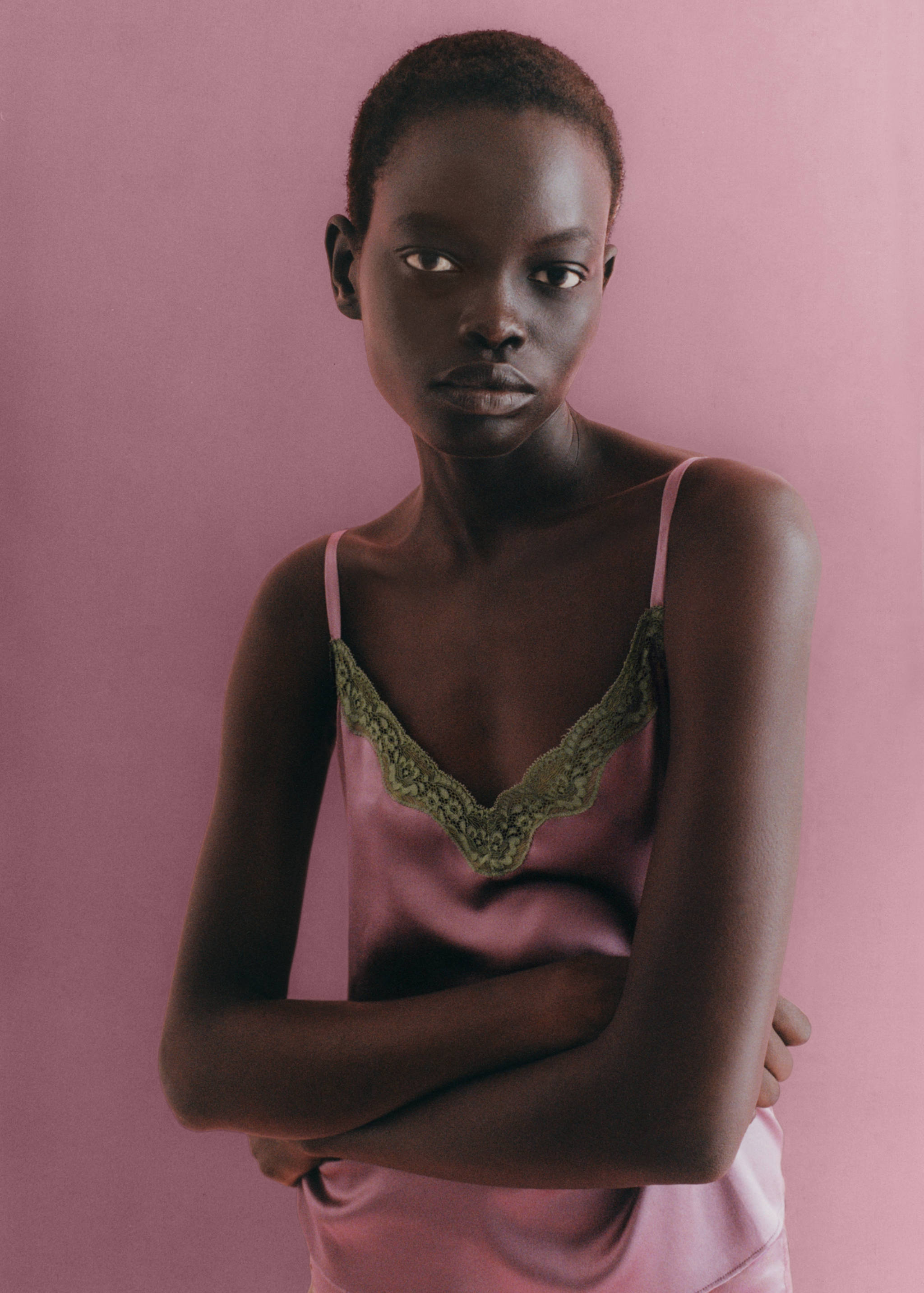 Silk top with contrasting lace - Details of the article 6