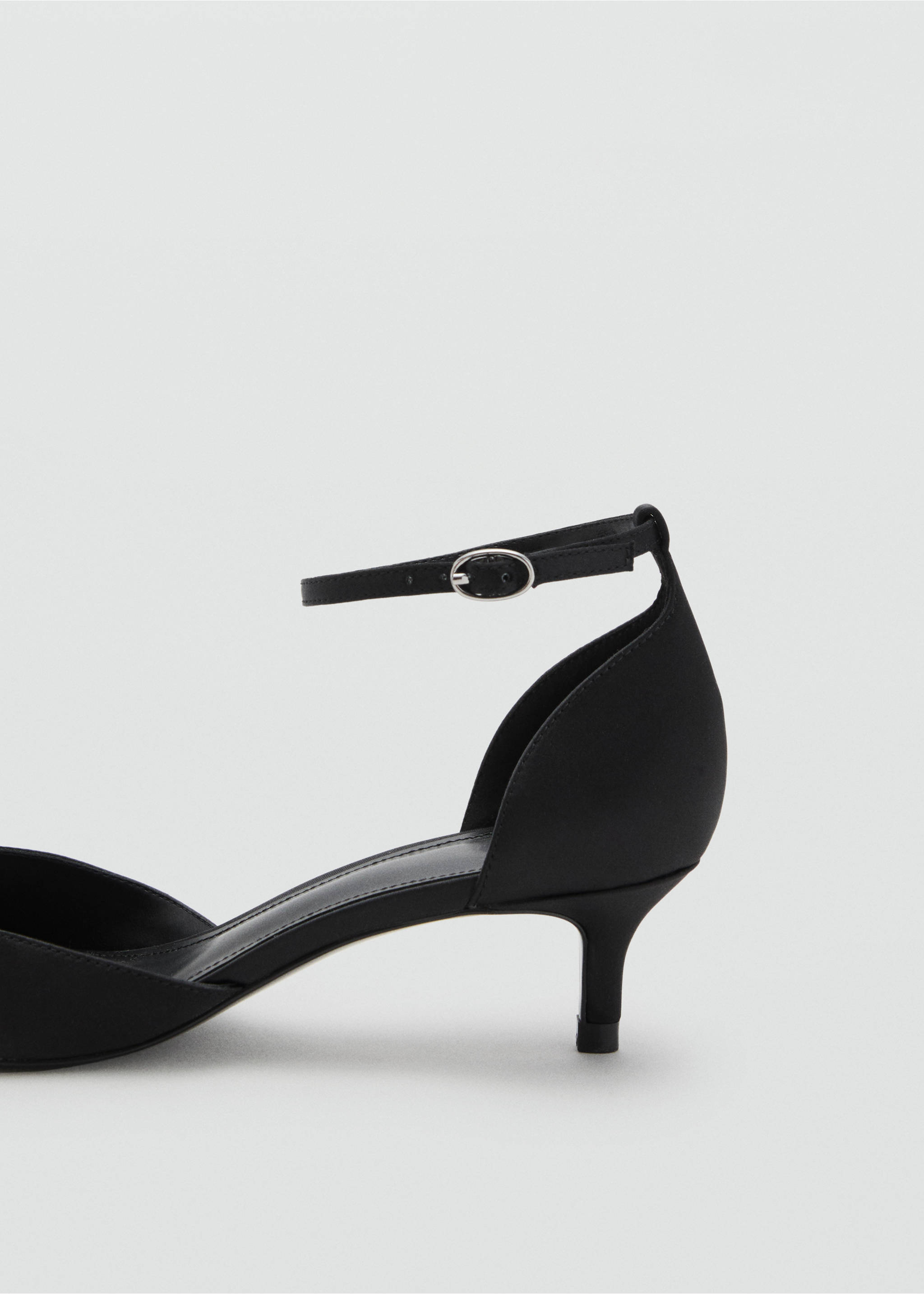 Kitten-heeled shoes with ankle strap - Details of the article 1, Black. Ref: 17064111-00.