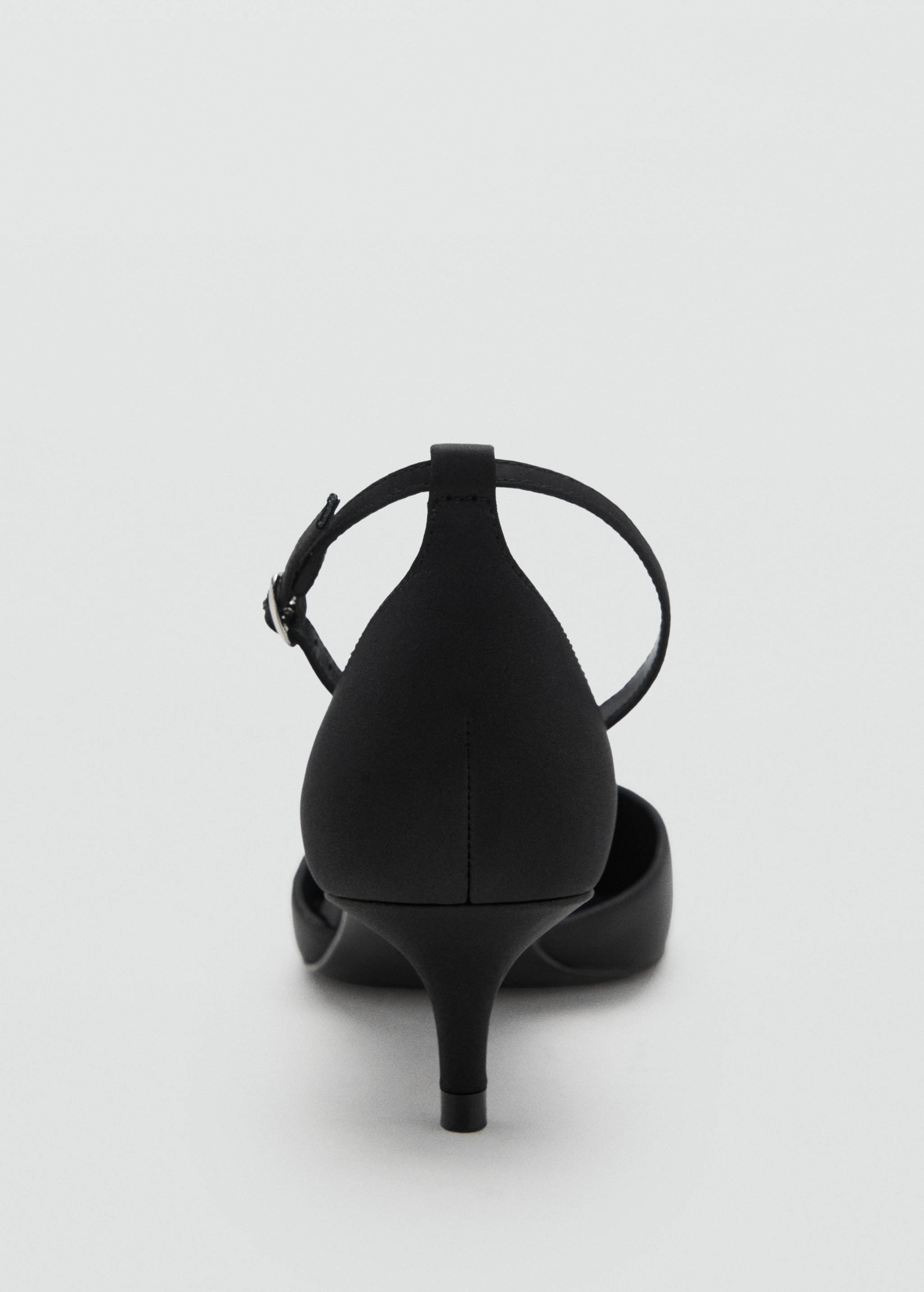 Kitten-heeled shoes with ankle strap - Details of the article 3