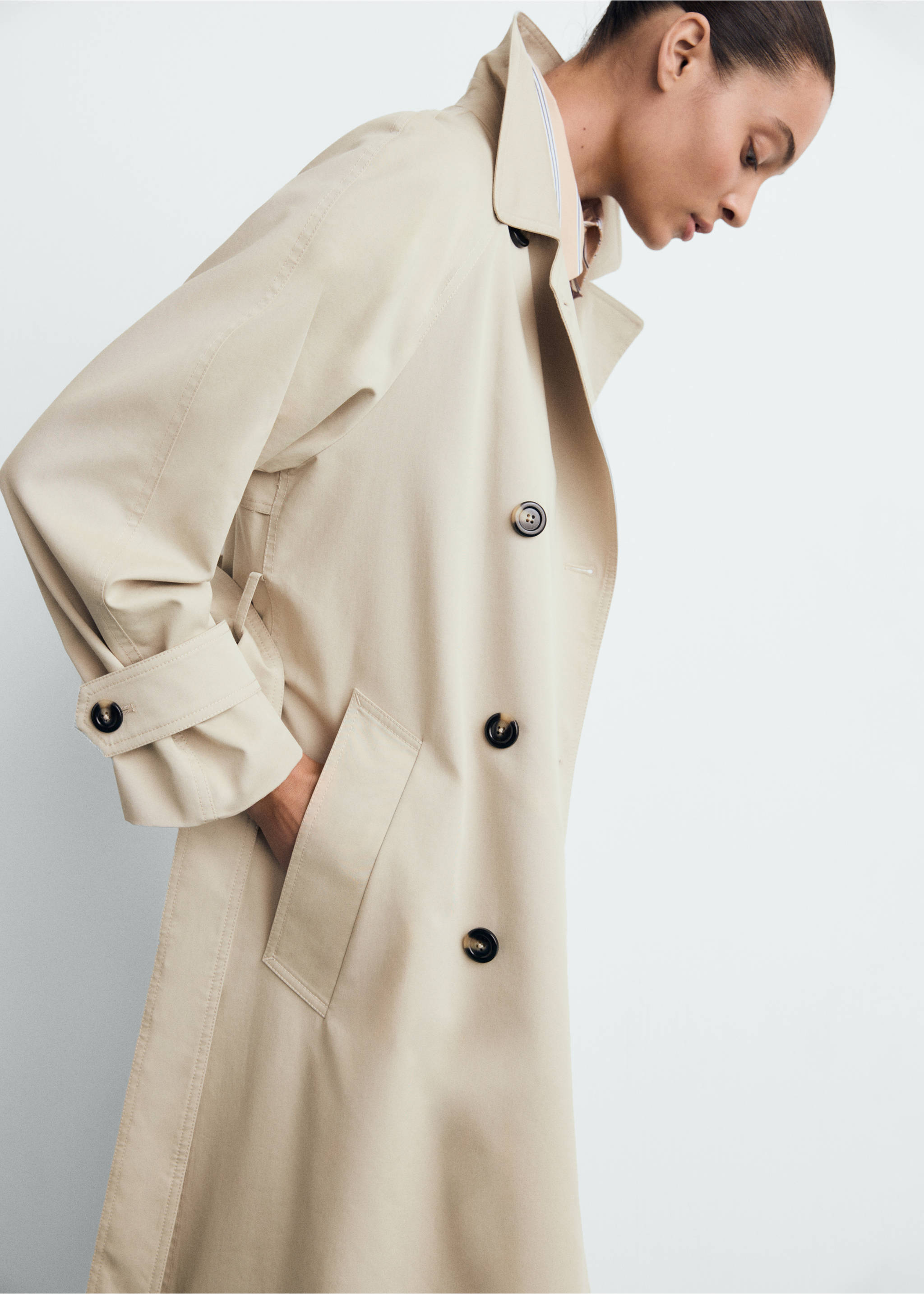 Long double-breasted trench coat - Details of the article 6, Beige. Ref: 17064117-00.