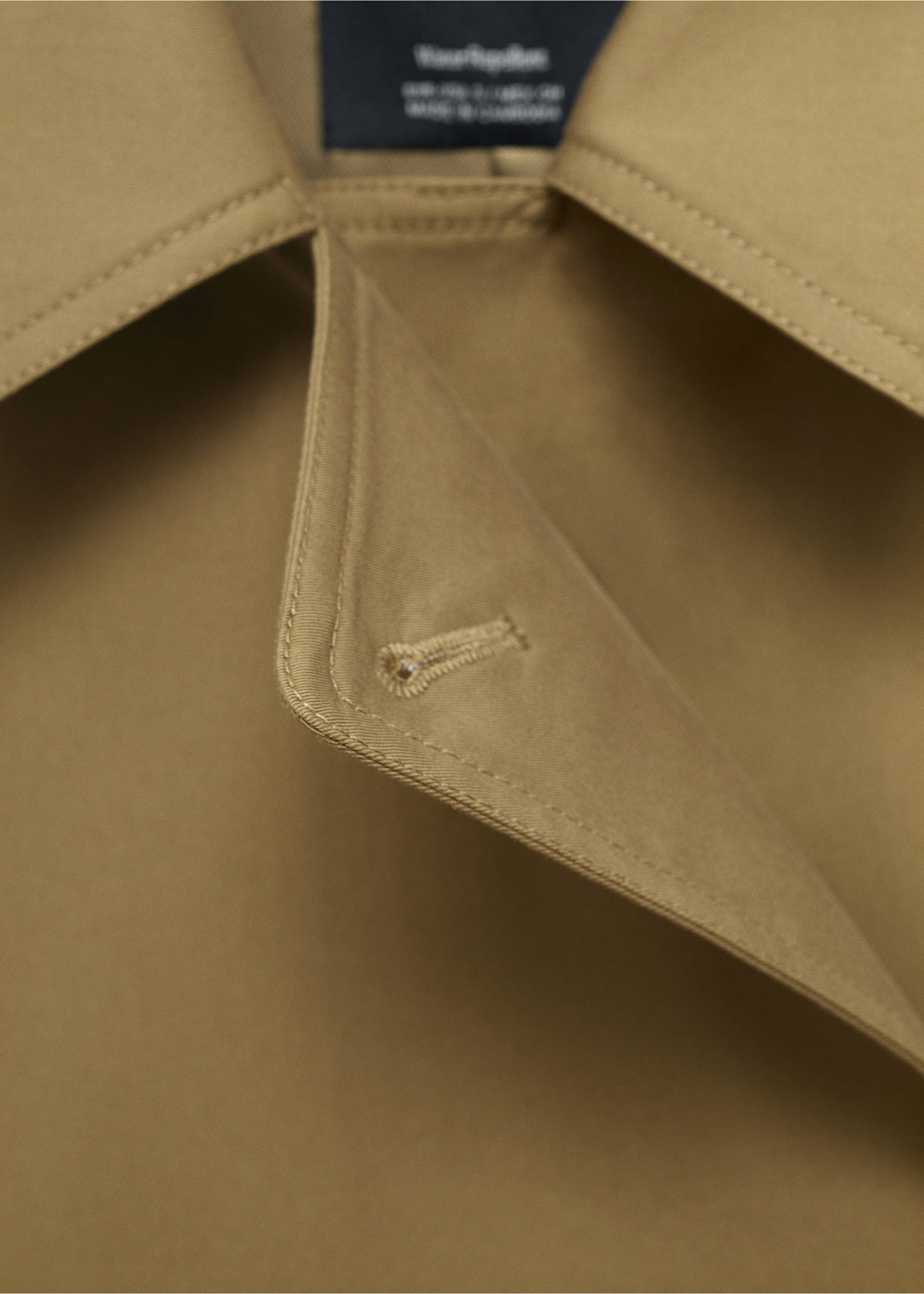 Long double-breasted trench coat - Details of the article 8, Khaki. Ref: 17064117-00.