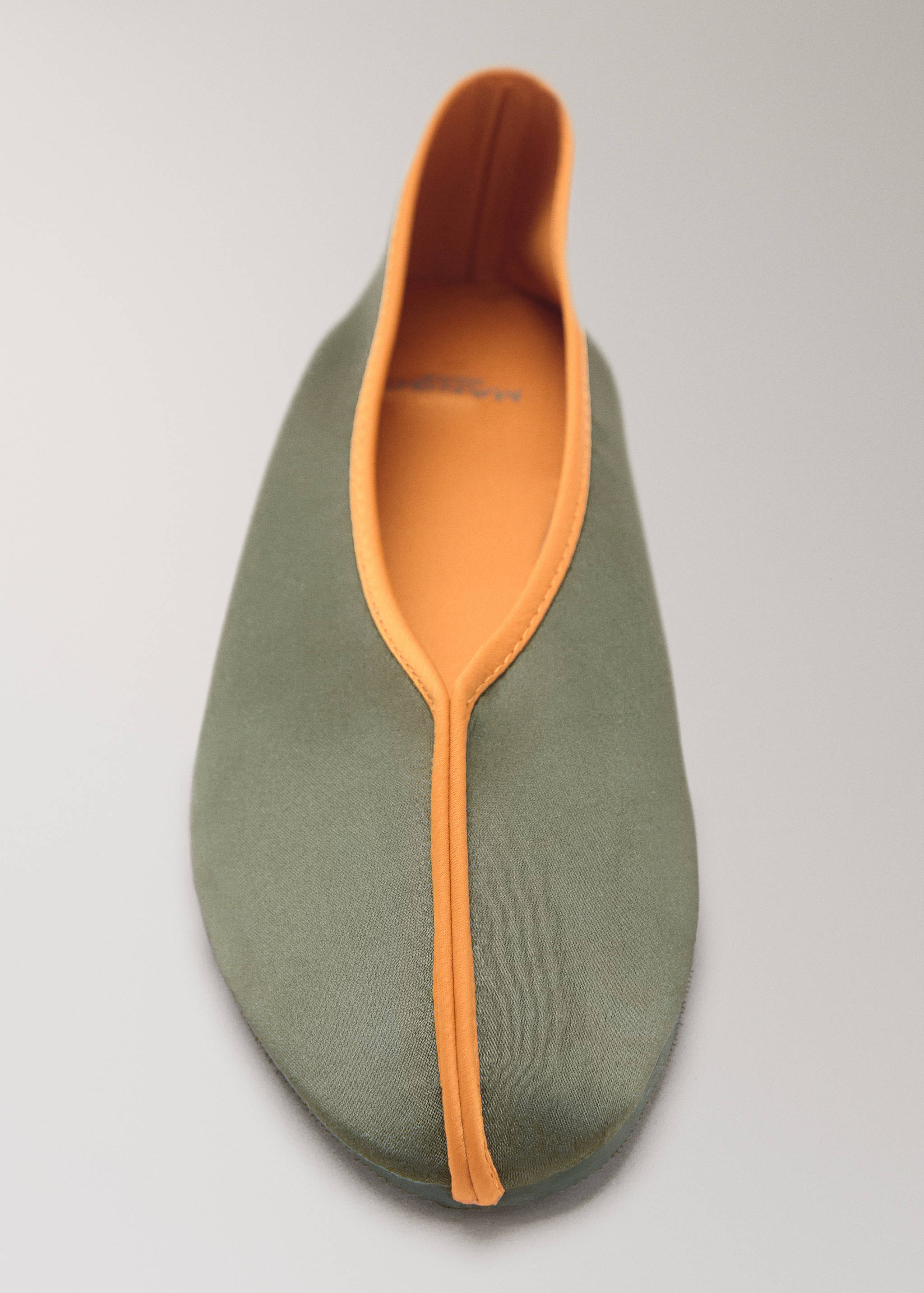 Satin ballet flats with contrast piping - Details of the article 3