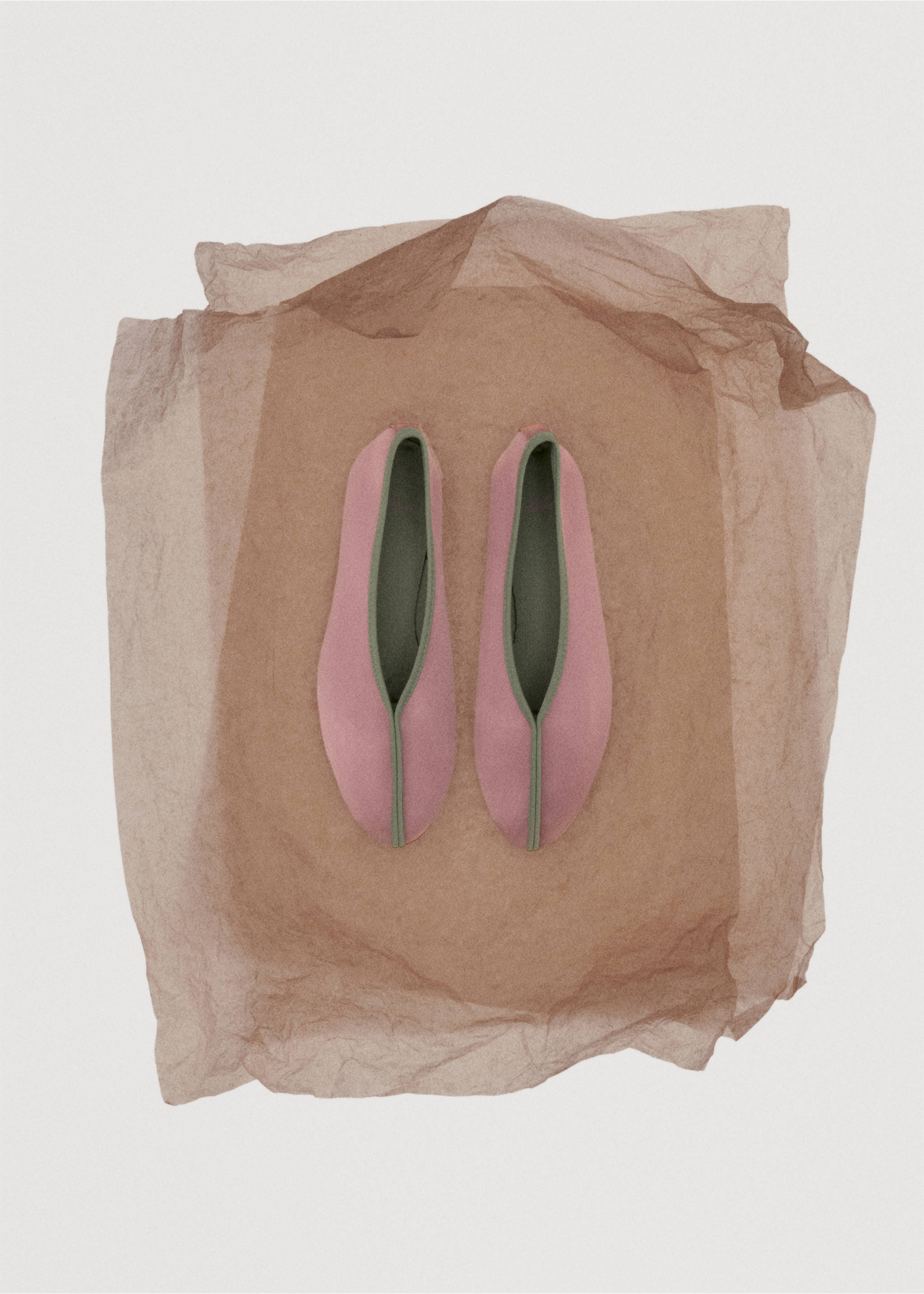 Satin ballet flats with contrast piping - Details of the article 7, Plum. Ref: 17064119-00.