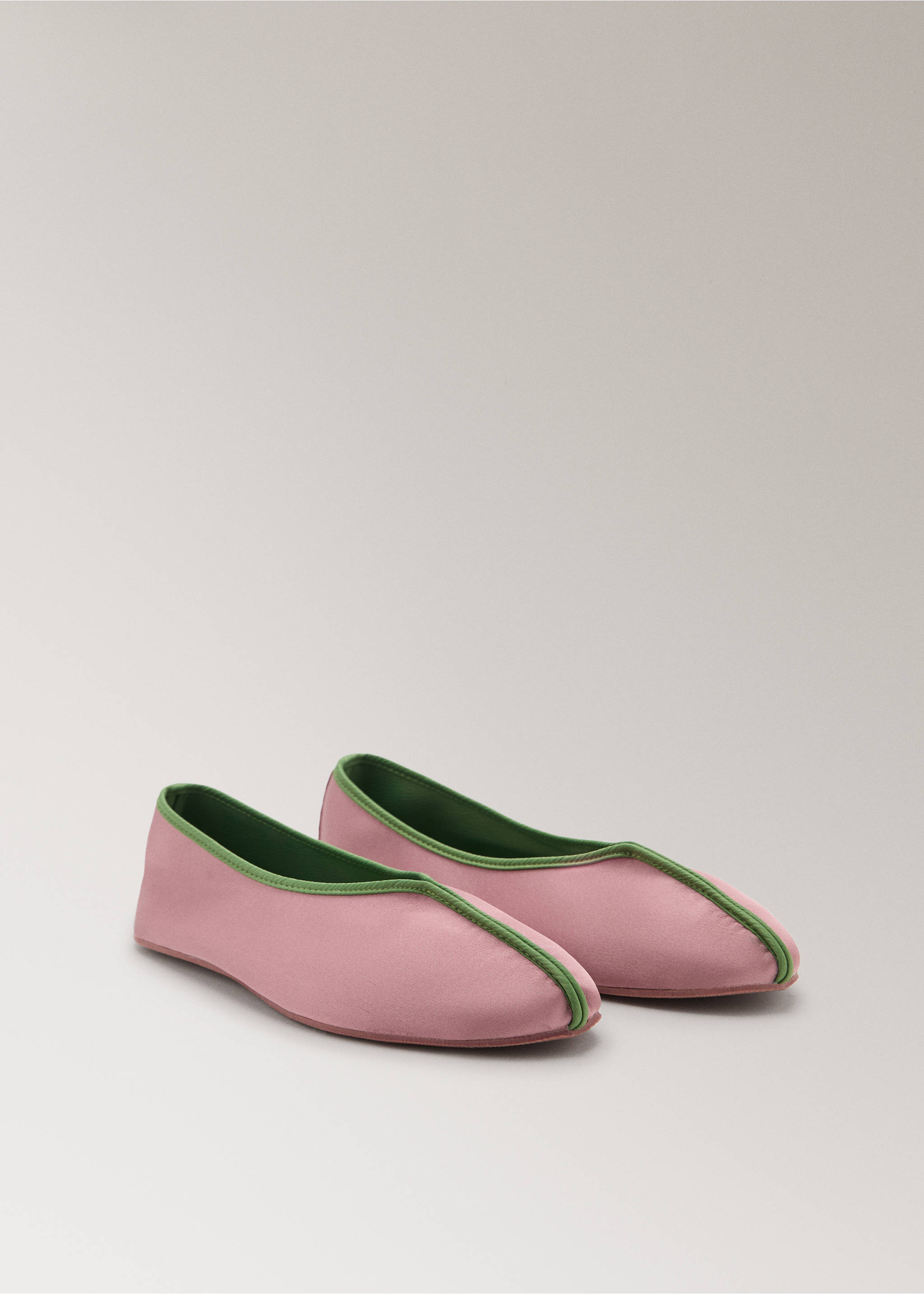 Satin ballet flats with contrast piping - Medium plane, Plum. Ref: 17064119-00.
